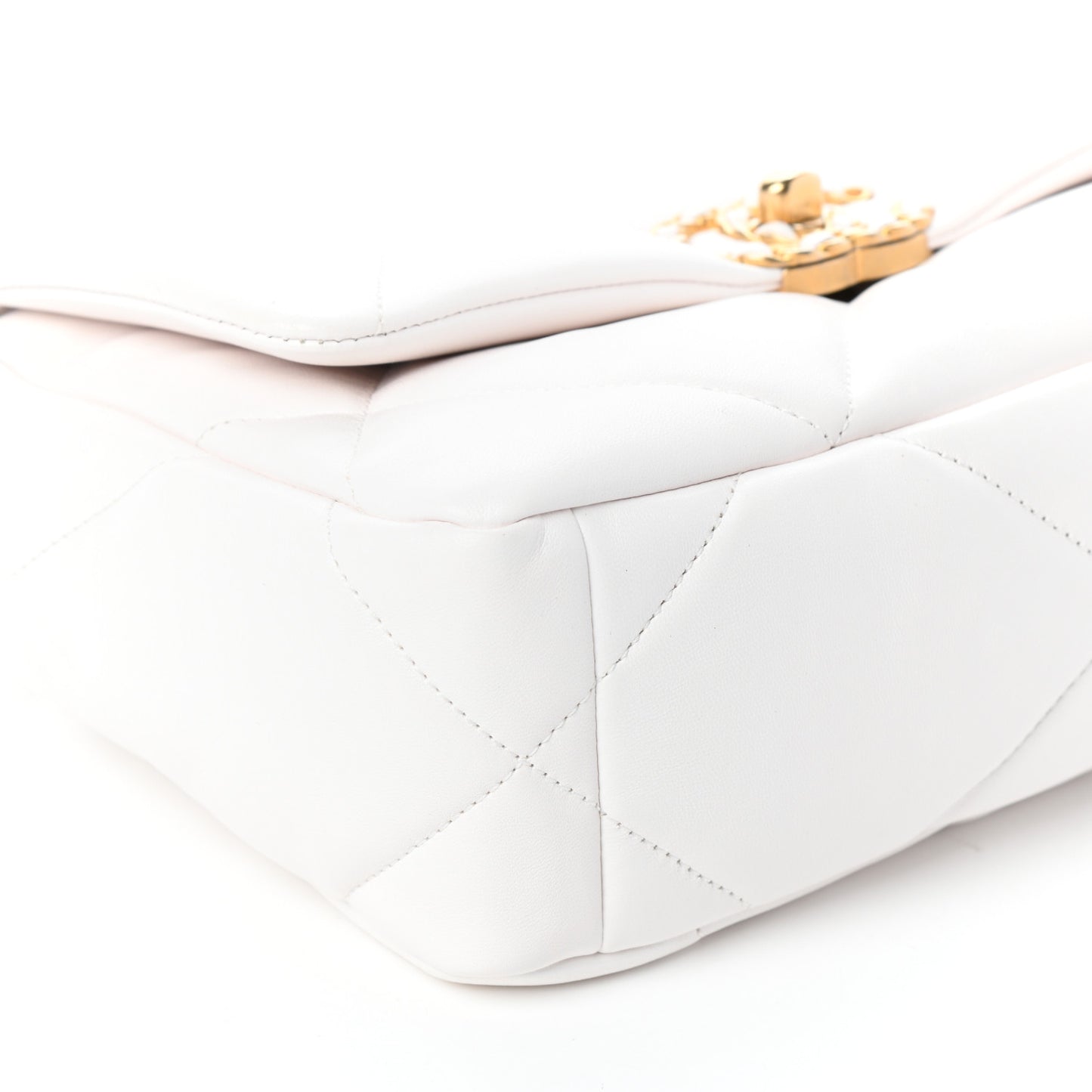 Lambskin Quilted Medium Chanel 19 Flap White