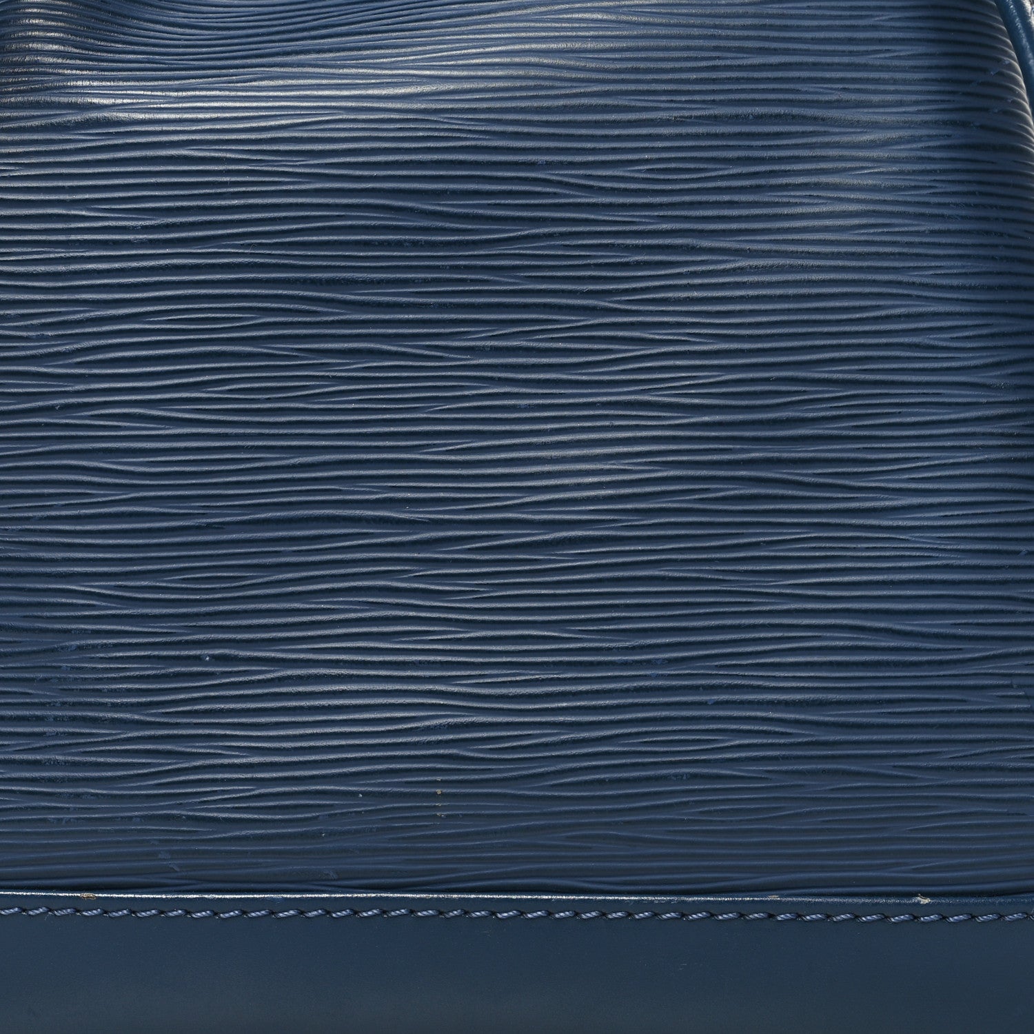 Louis Vuitton Epi Noe Toledo 8 of 14