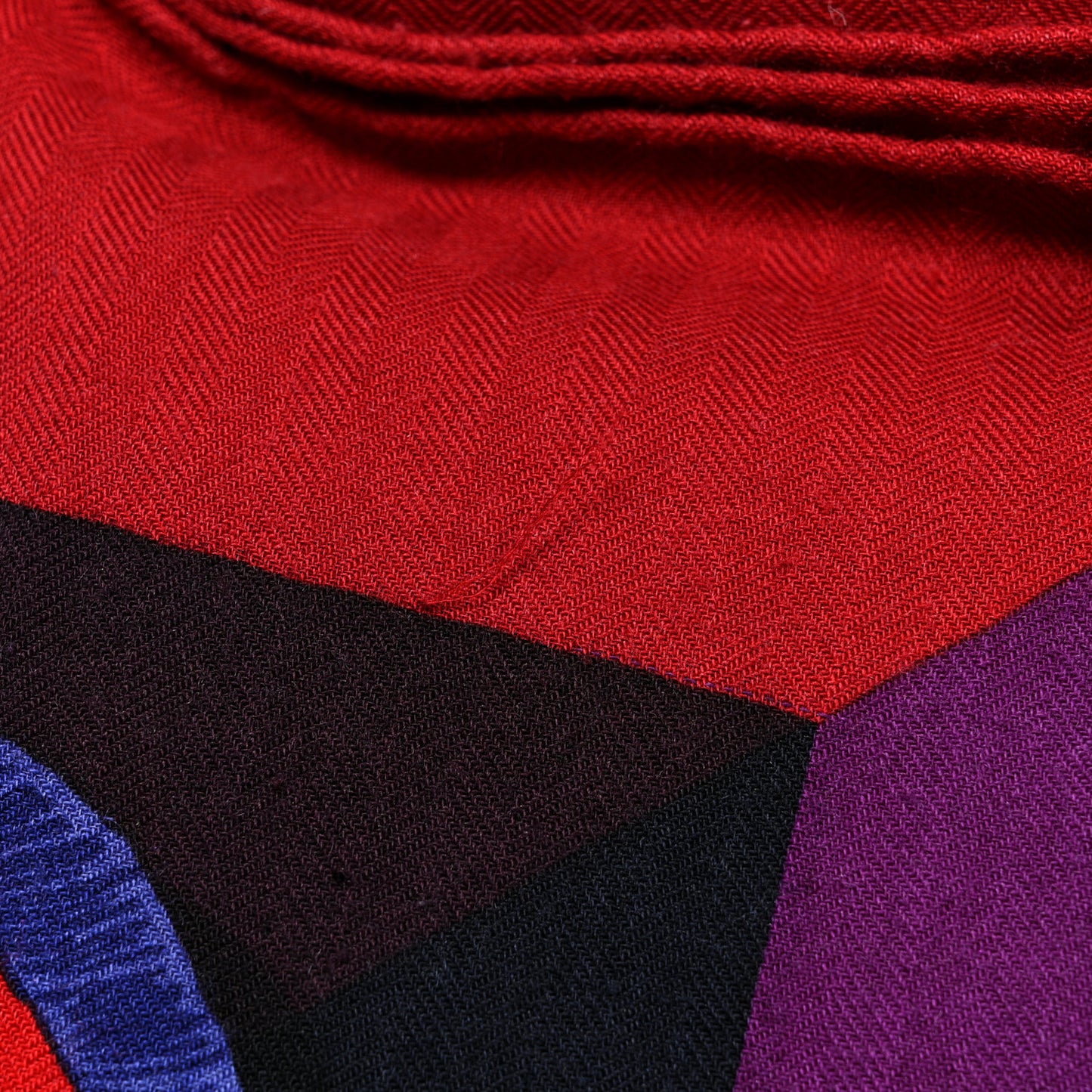 Cashmere Silk Le Mors a La Conetable Shawl 140 Rouge H Violet Parme