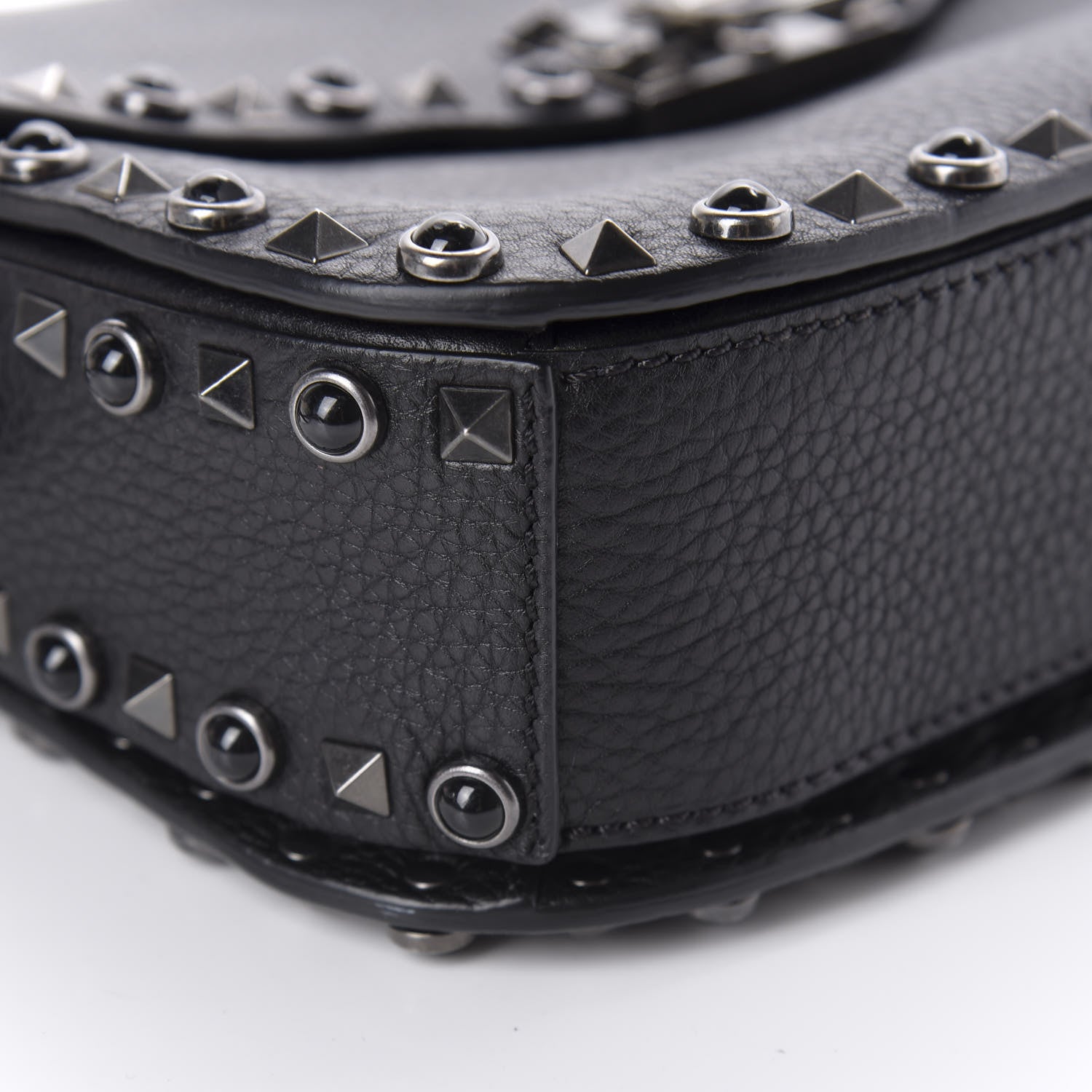 Valentino Garavani Pebbled Calfskin Onyx Medium Rockstud Rolling Flap Saddle Bag Black 6 of 9