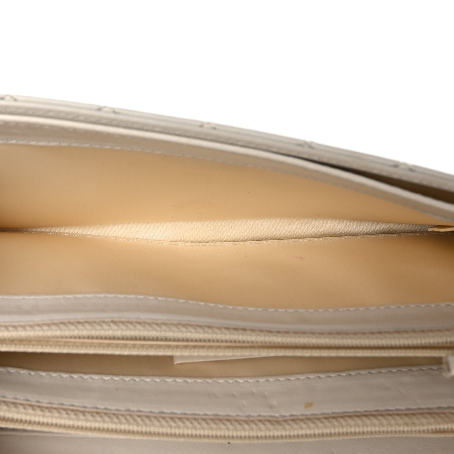 Lambskin Quilted Chain Clutch Flap White