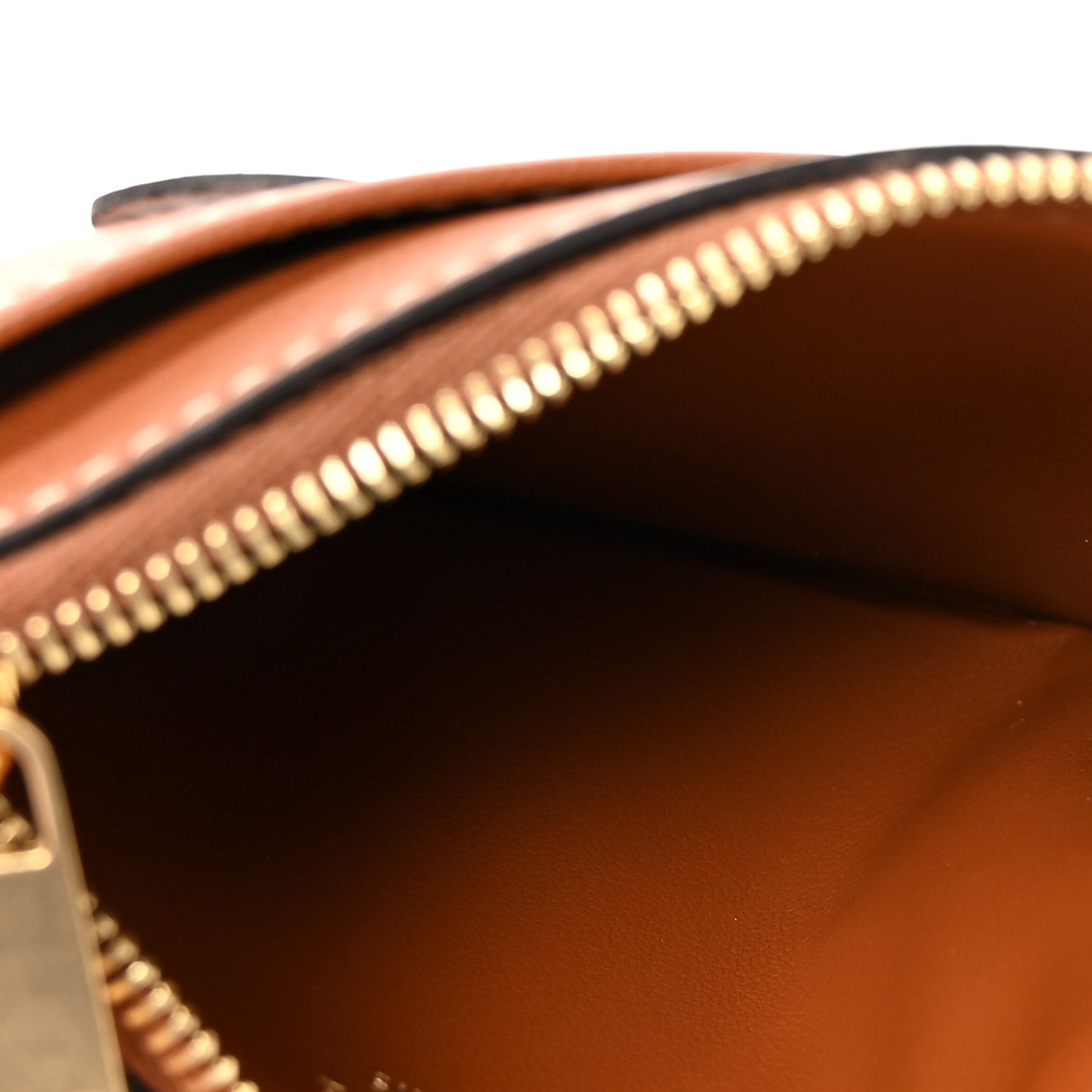 Triomphe Calfskin Zipped Card Holder Tan