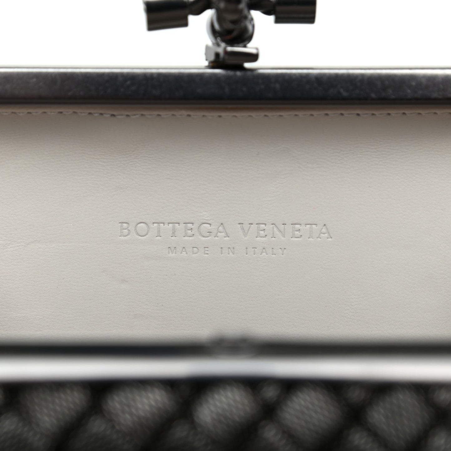 Metal Intrecciato Mesh Woven Knot Clutch in Argento