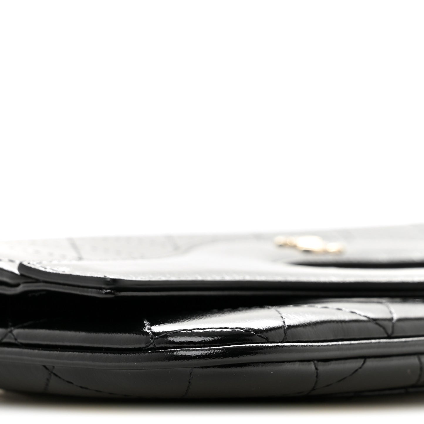 Shiny Crumpled Calfskin Quilted Clutch With Chain Black