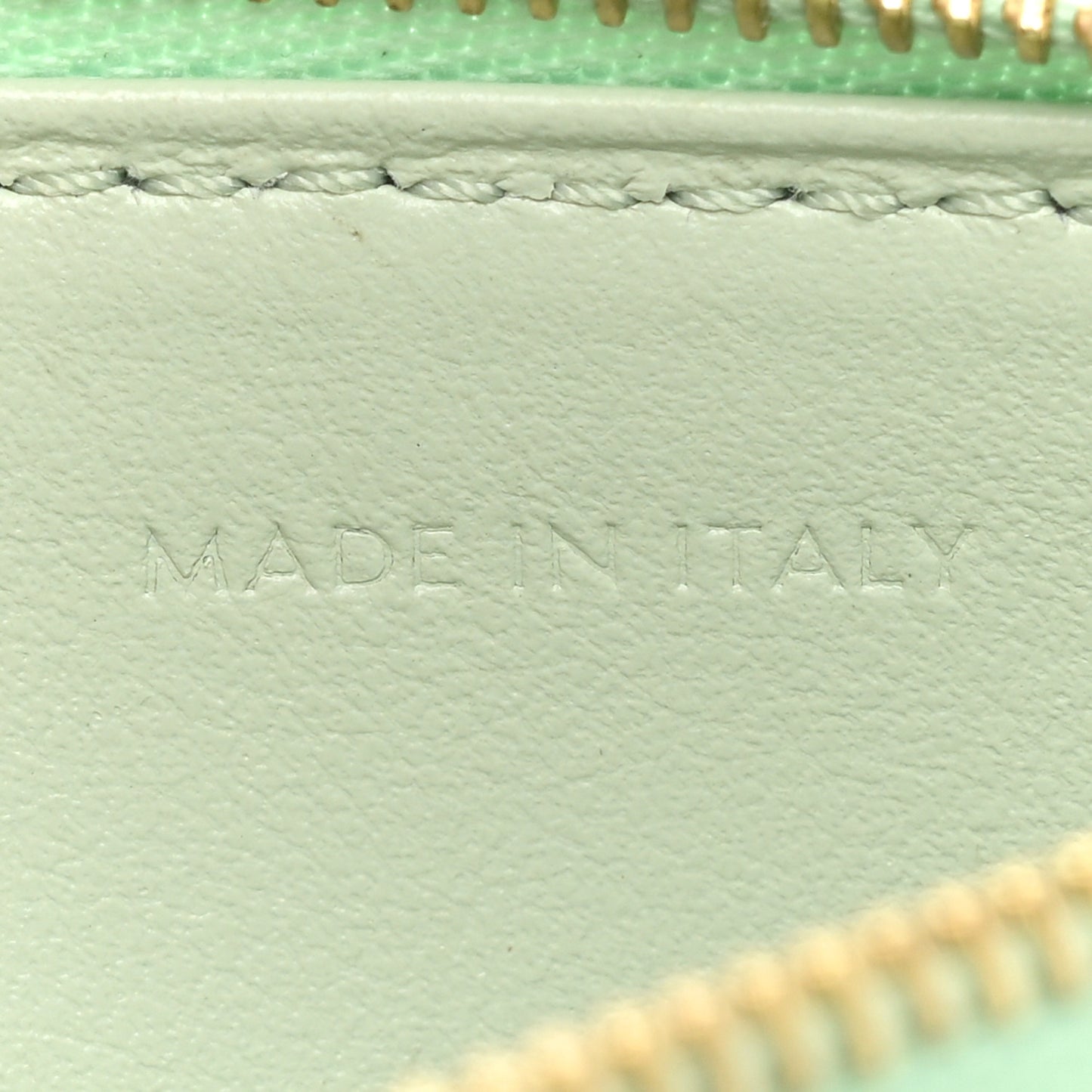 Grained Calfskin Zipped Card Holder Vert D'eau
