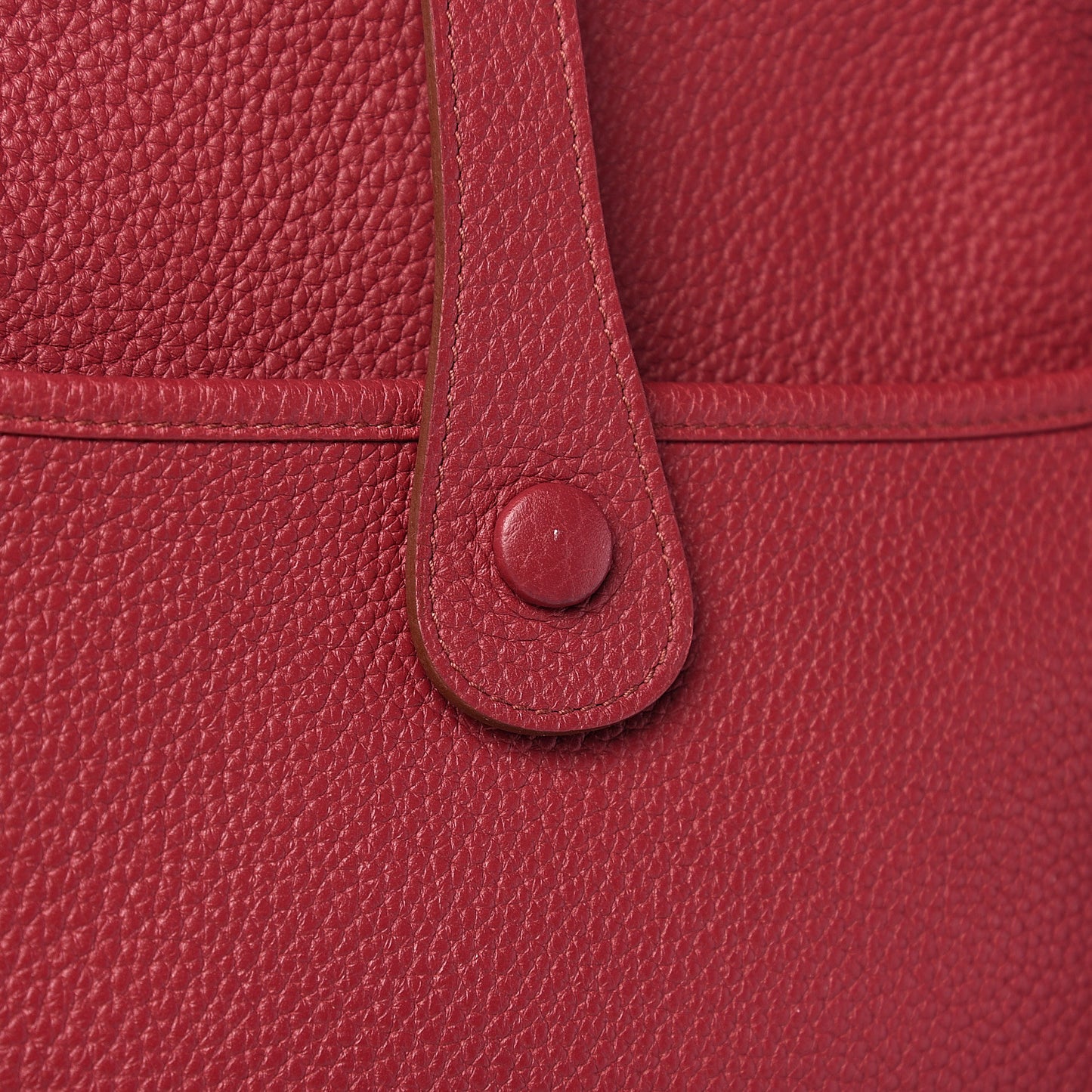 Taurillon Clemence Evelyne III GM Rubis