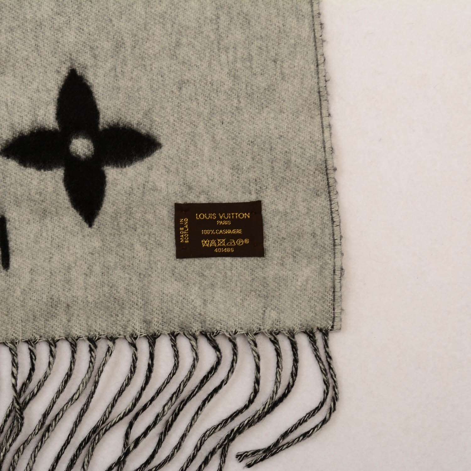 Louis Vuitton Cashmere Monogram Reykjavik Scarf Black 4 of 5