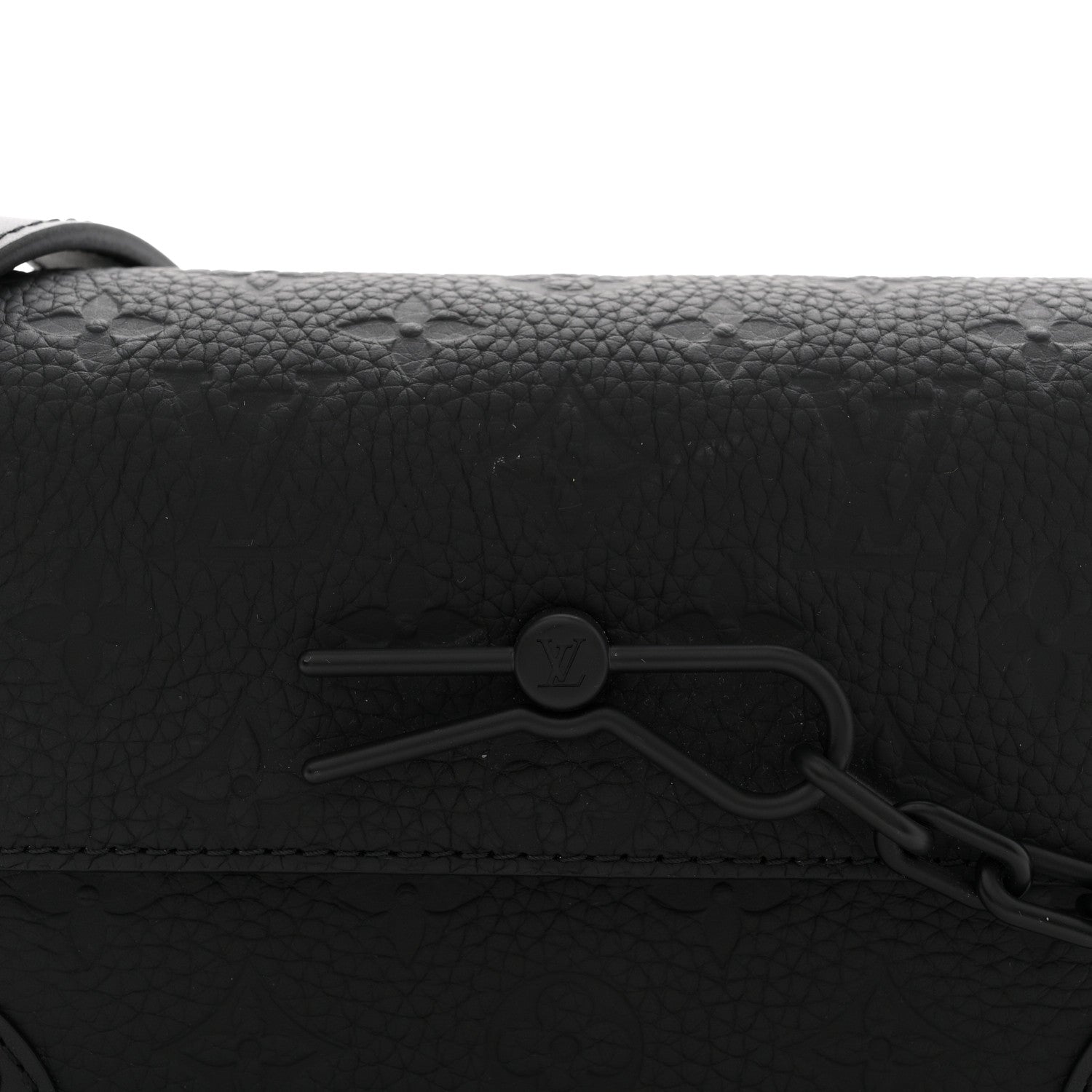 Louis Vuitton Taurillon Monogram Steamer Wearable Wallet Black 7 of 9