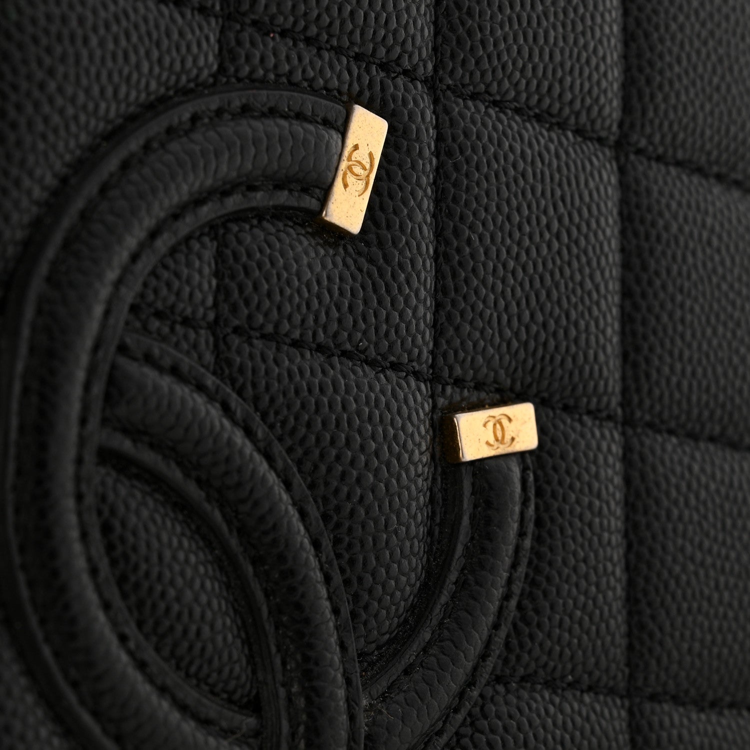 Chanel Caviar Quilted Medium CC Filigree Vanity Case Black 13 of 14