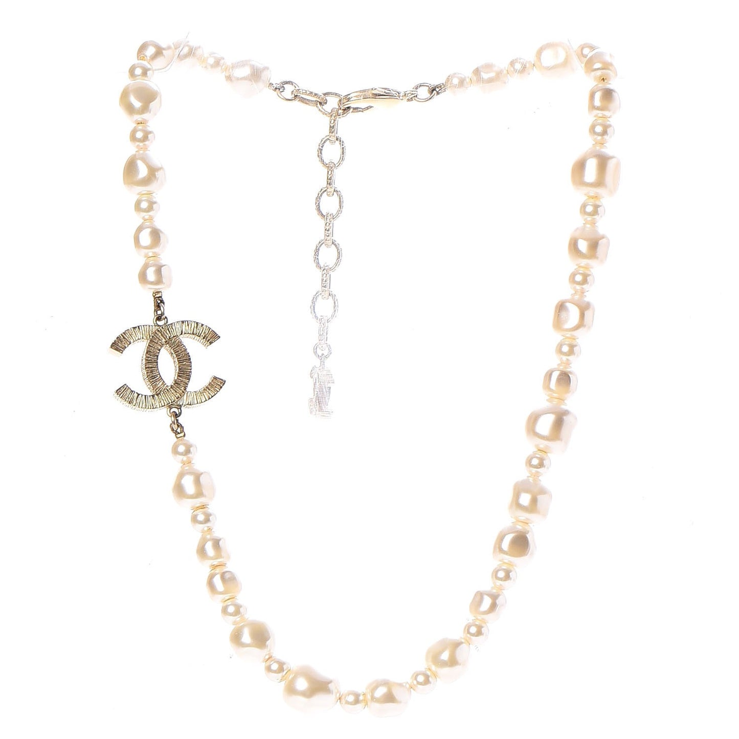 Graduated Pearl CC Short Necklace Gold
