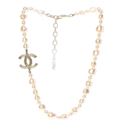 Chanel Graduated Pearl CC Short Necklace Gold 3 of 6