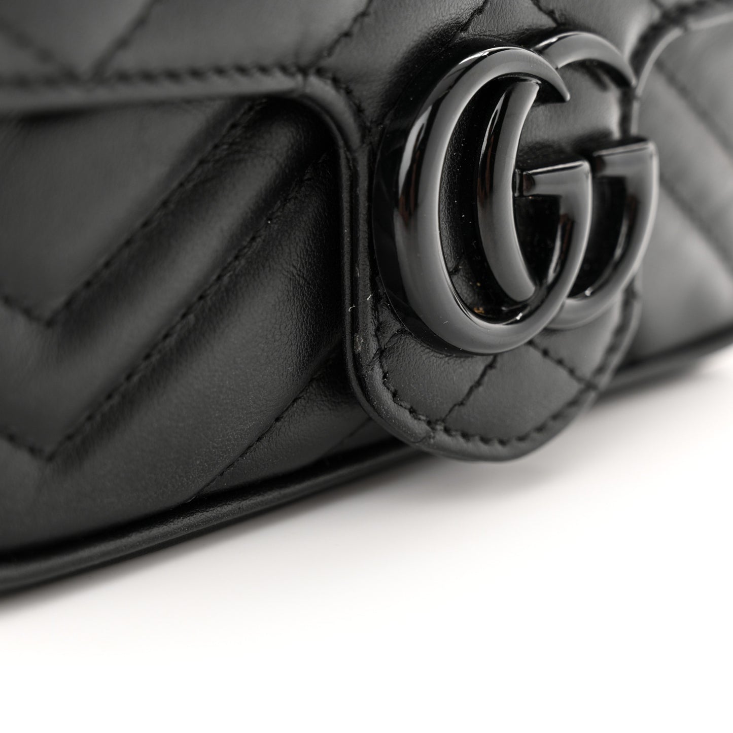 Calfskin Matelasse Monochrome GG Marmont Chain Belt Bag Black