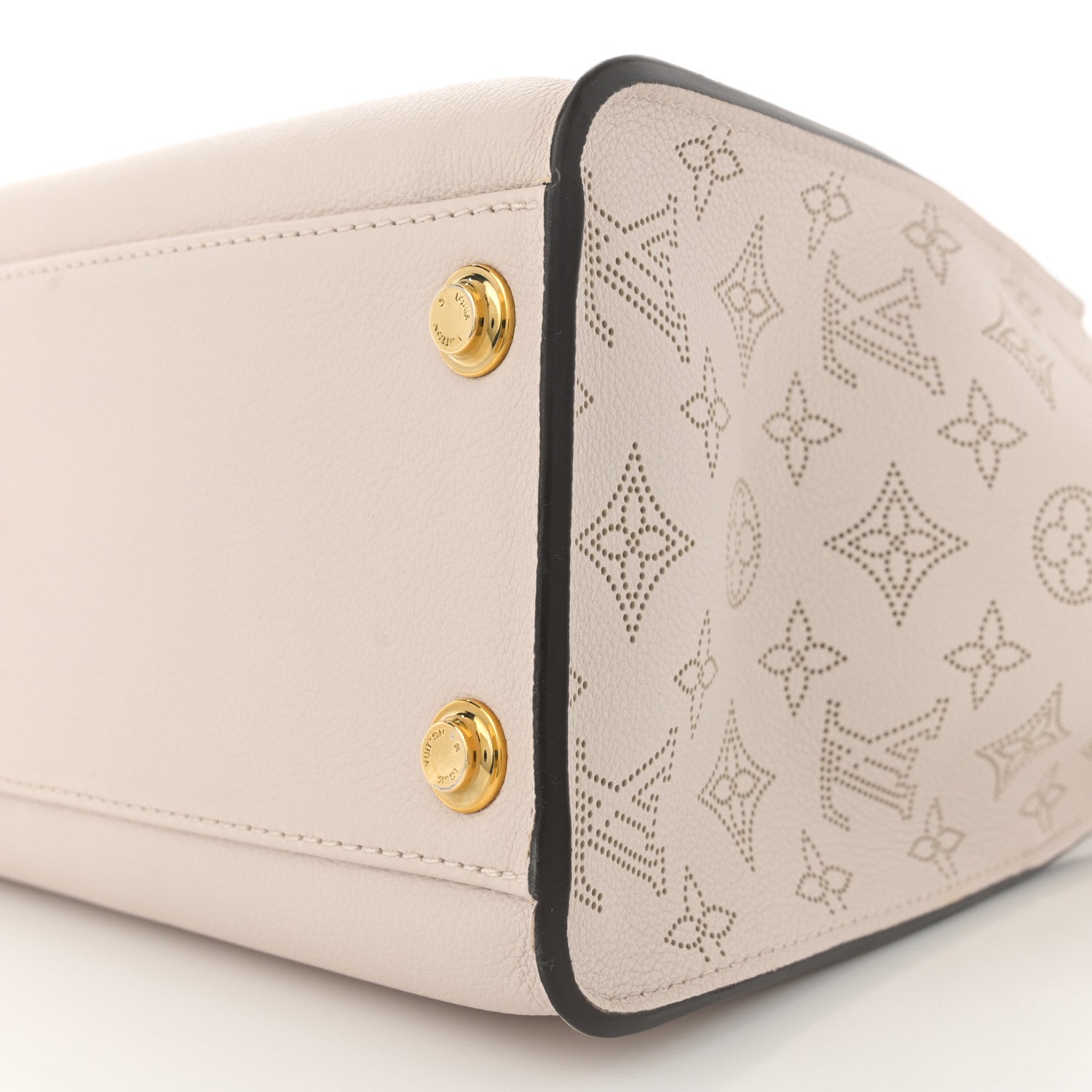 Louis Vuitton Mahina On My Side Greige 10 of 10