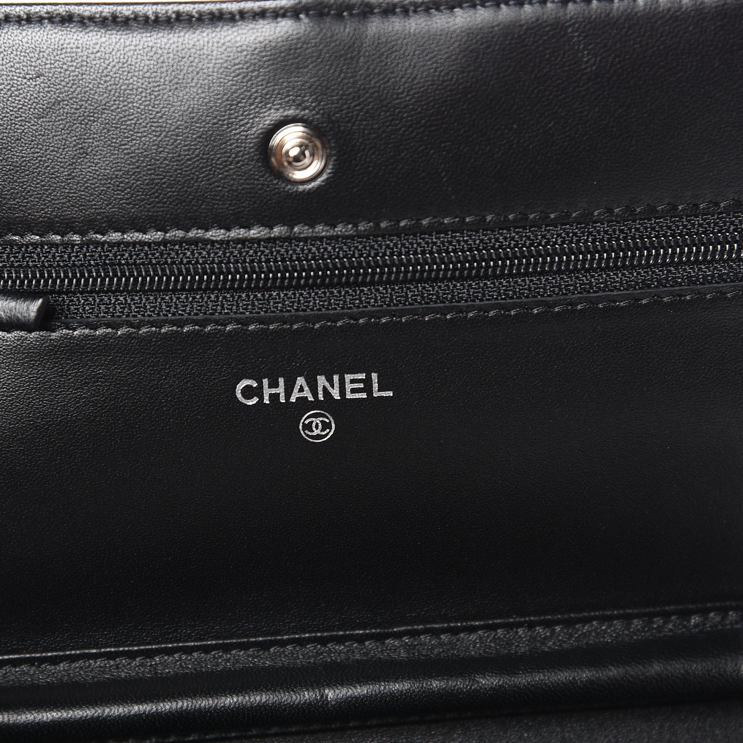 Lambskin Quilted Wallet On Chain WOC Black