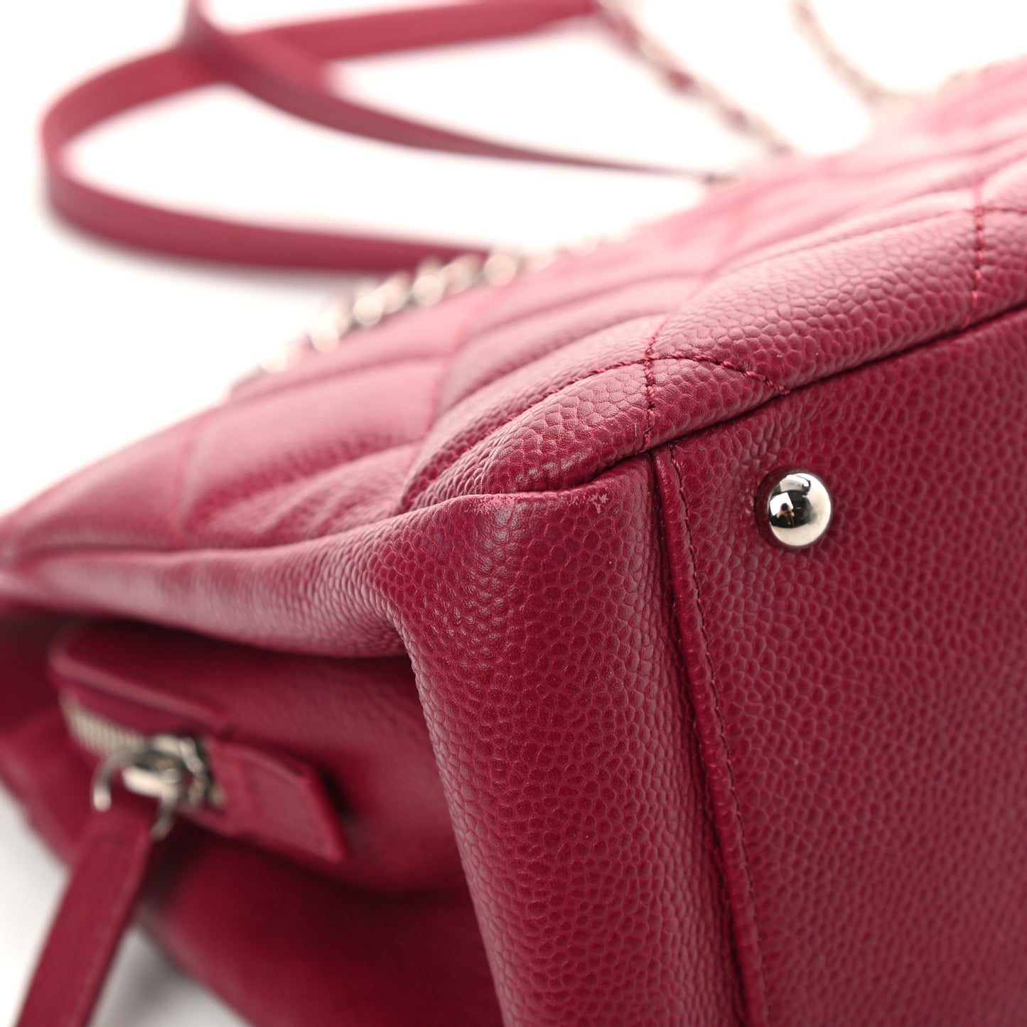 Caviar Quilted Timeless CC Shopping Tote Red