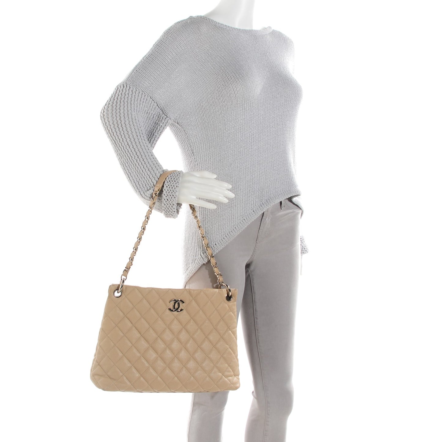 Caviar Quilted Easy Zip Tote Beige Clair