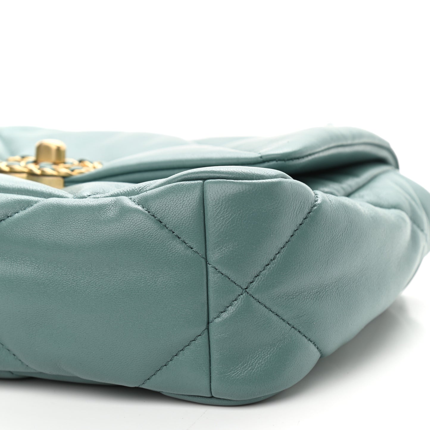 Lambskin Quilted Medium Chanel 19 Flap Green