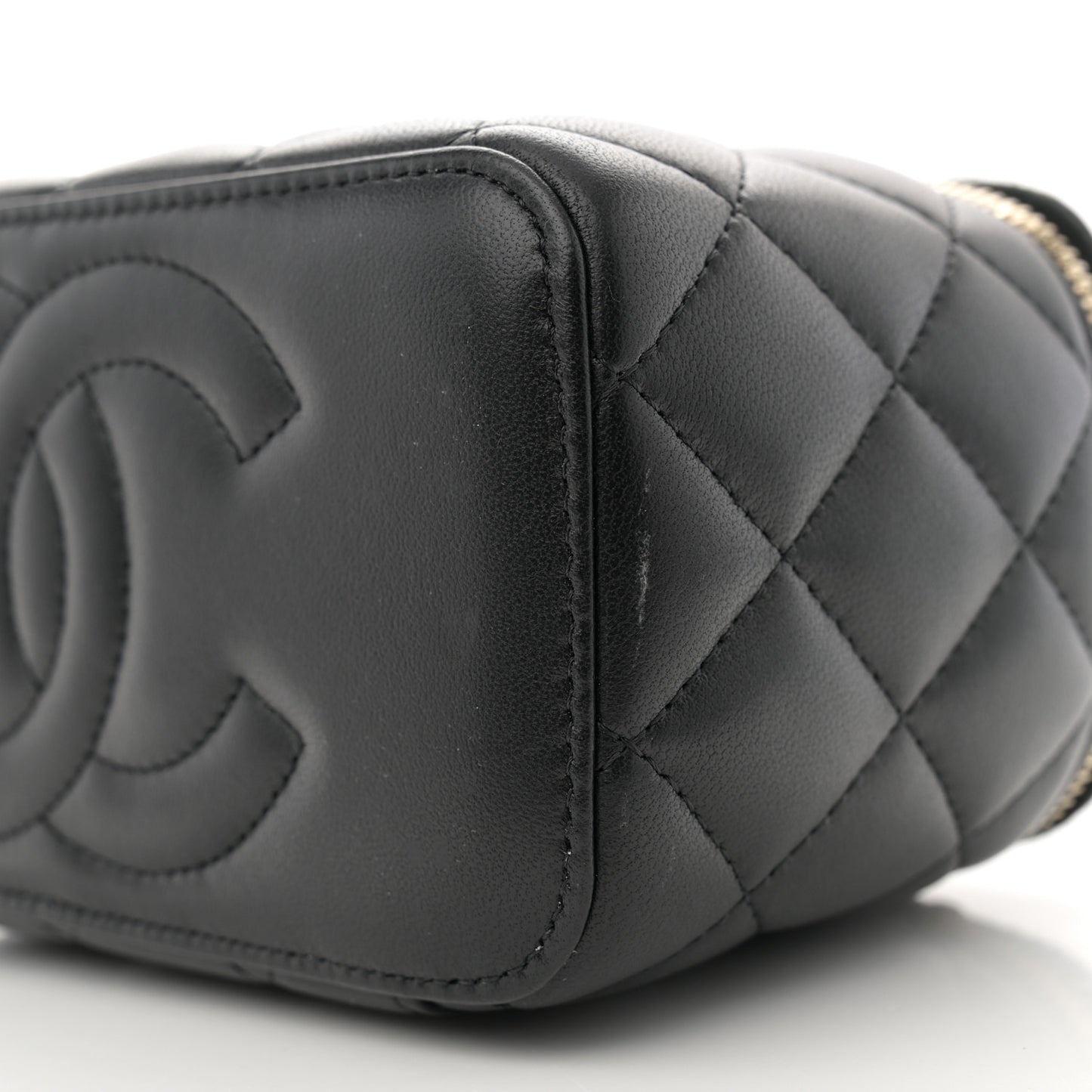 Lambskin Quilted Trendy Small Top Handle Vanity Case With Chain Black