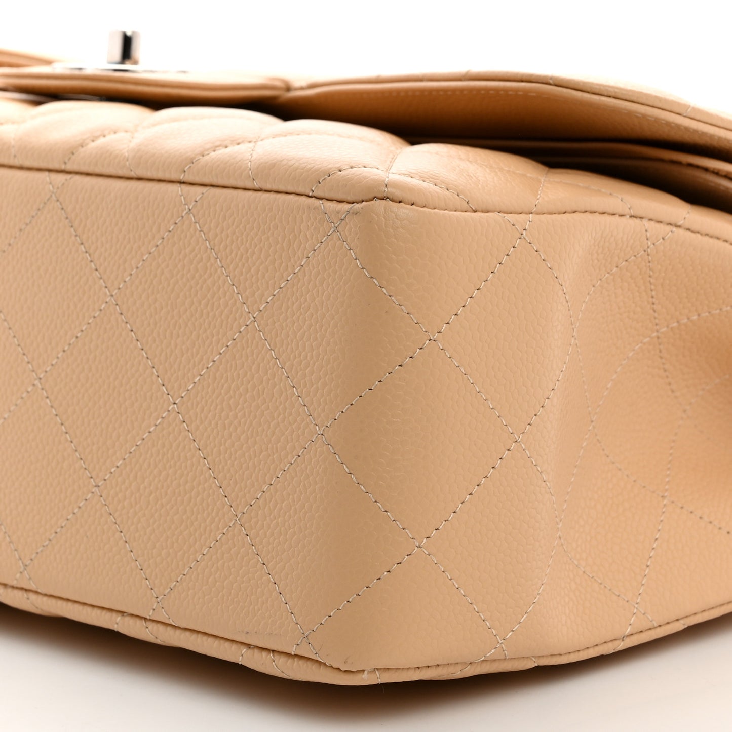 Caviar Quilted Jumbo Double Flap Beige Clair