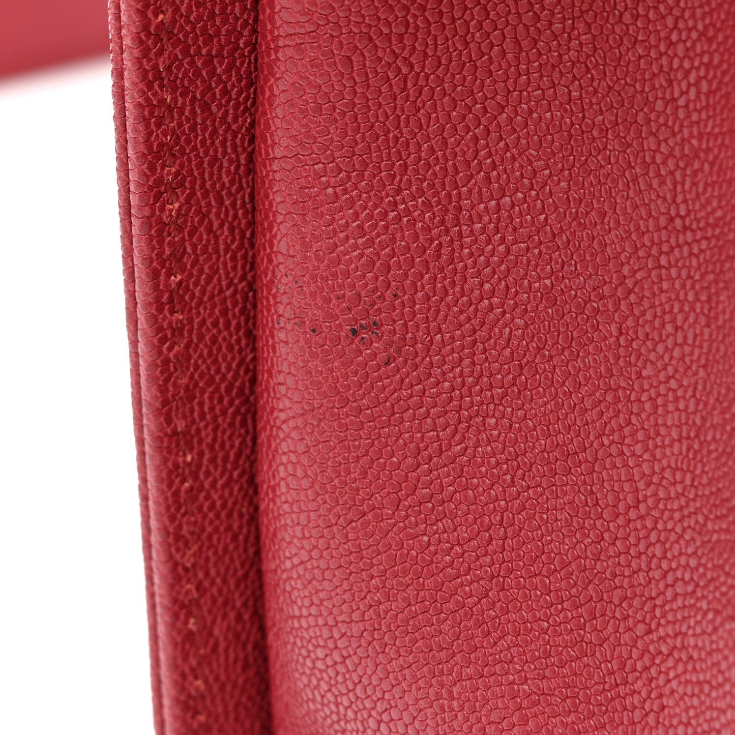 Caviar Quilted Medium Boy Flap Red
