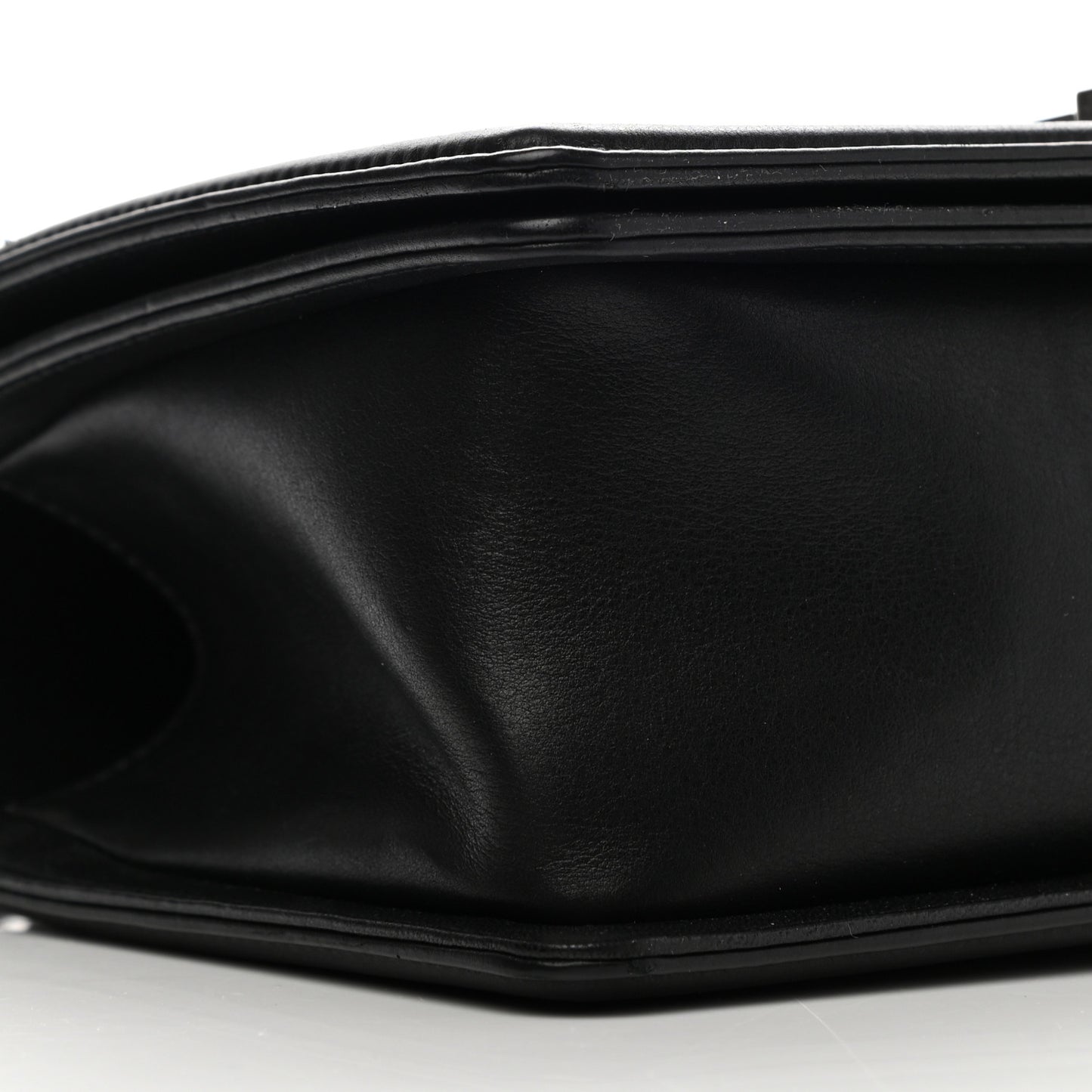 Lambskin Quilted Medium Boy Flap Black