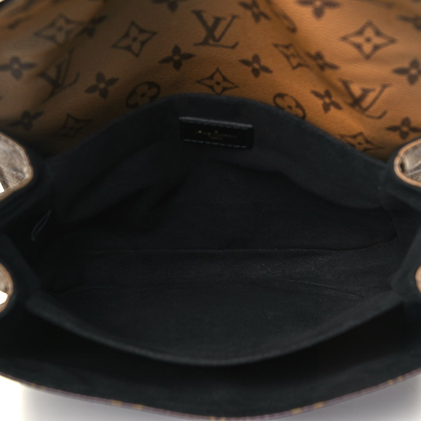 Reverse Monogram Pochette Metis