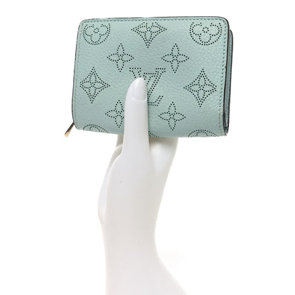 Louis Vuitton Mahina Clea Wallet Vert Lagon 2 of 6