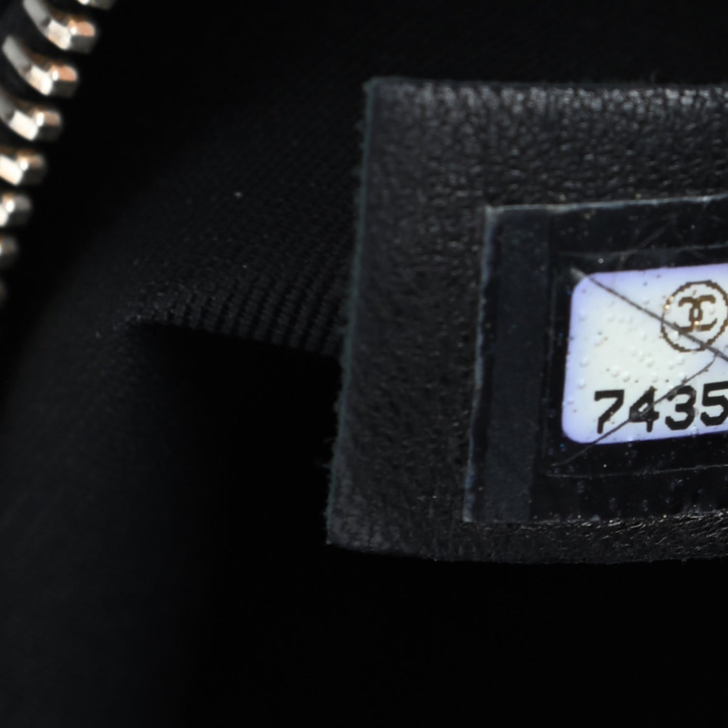 Caviar Quilted Timeless CC Shoulder Bag Black