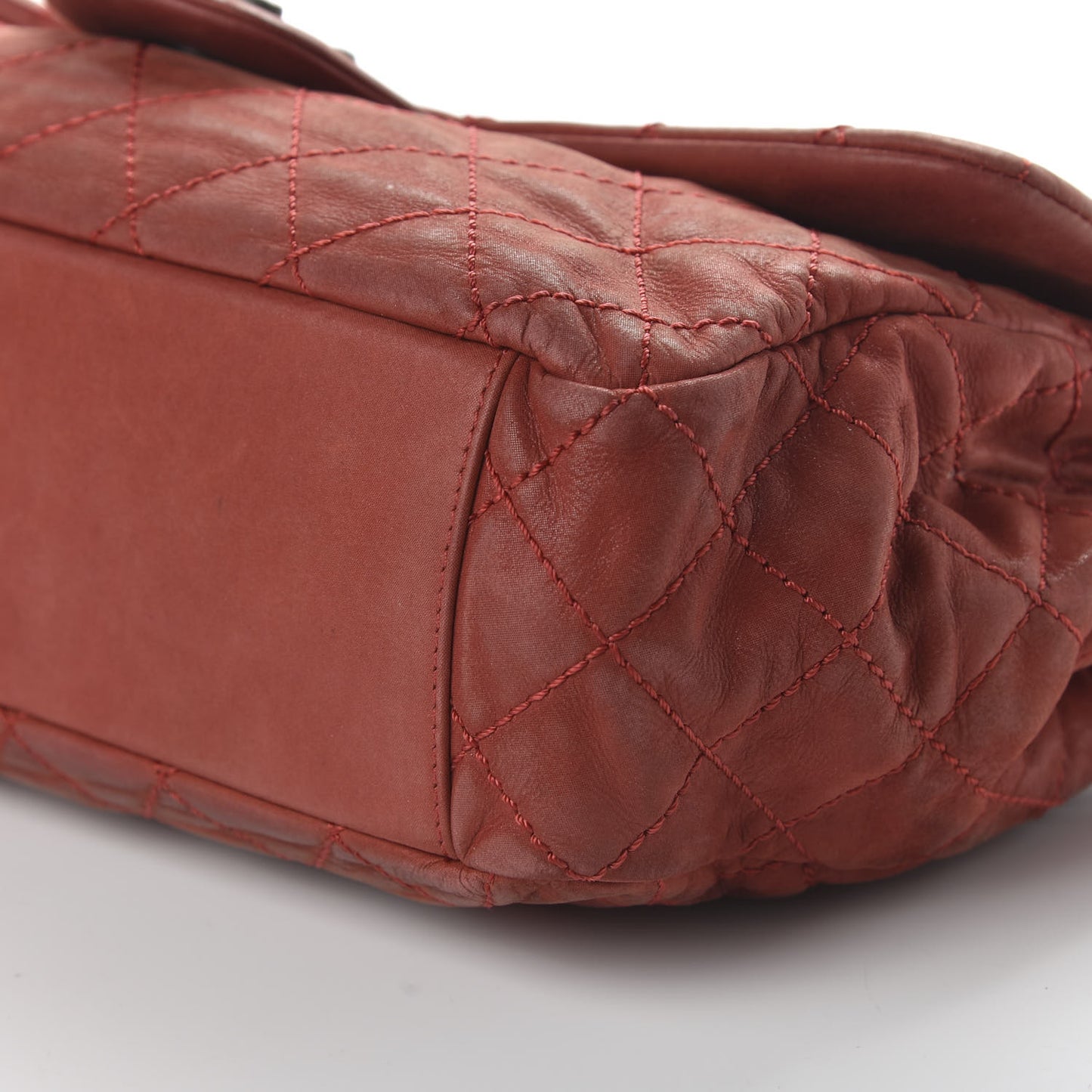 Iridescent Calfskin Large Coco Daily Flap Red