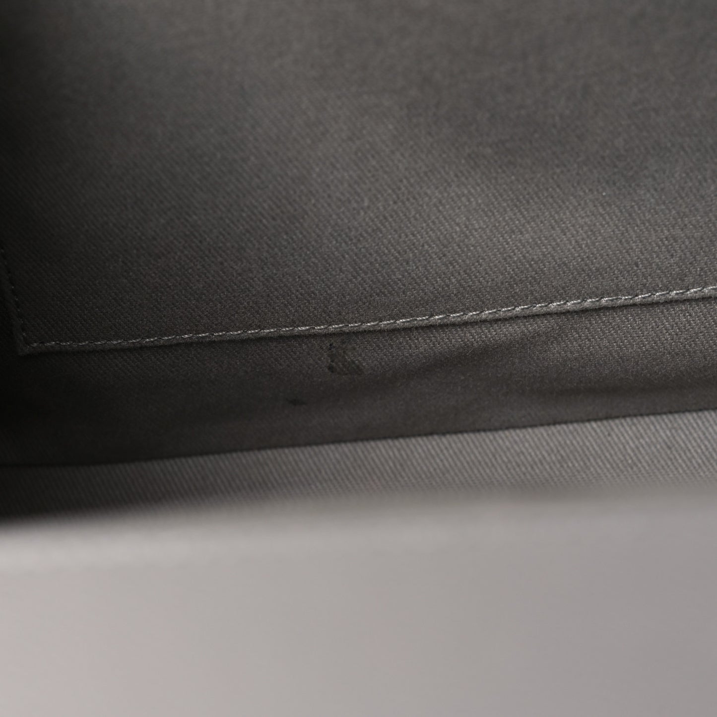 Caviar Quilted Large Business Affinity Flap Grey