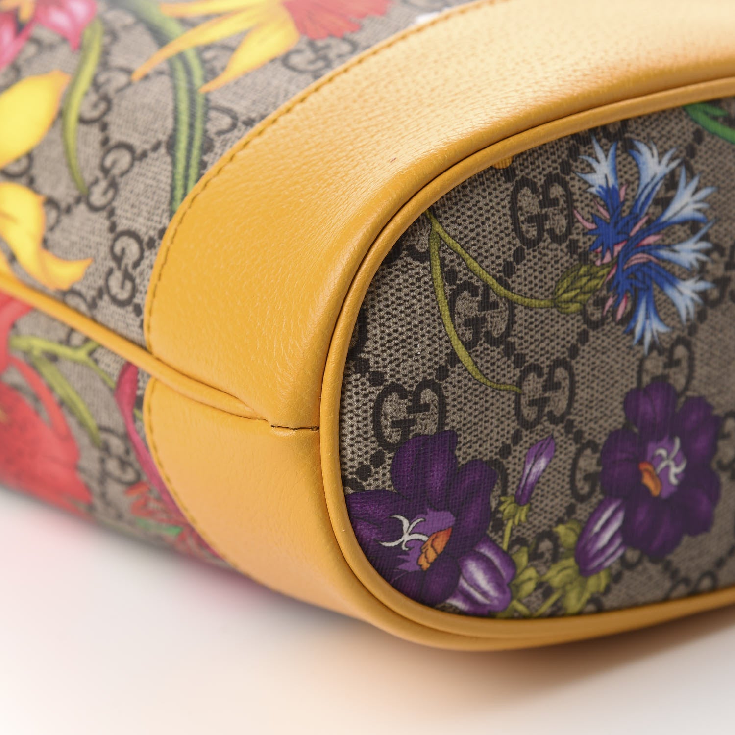 Gucci GG Supreme Monogram Flora Small Ophidia Bucket Bag Beige Multicolor Crop 6 of 10