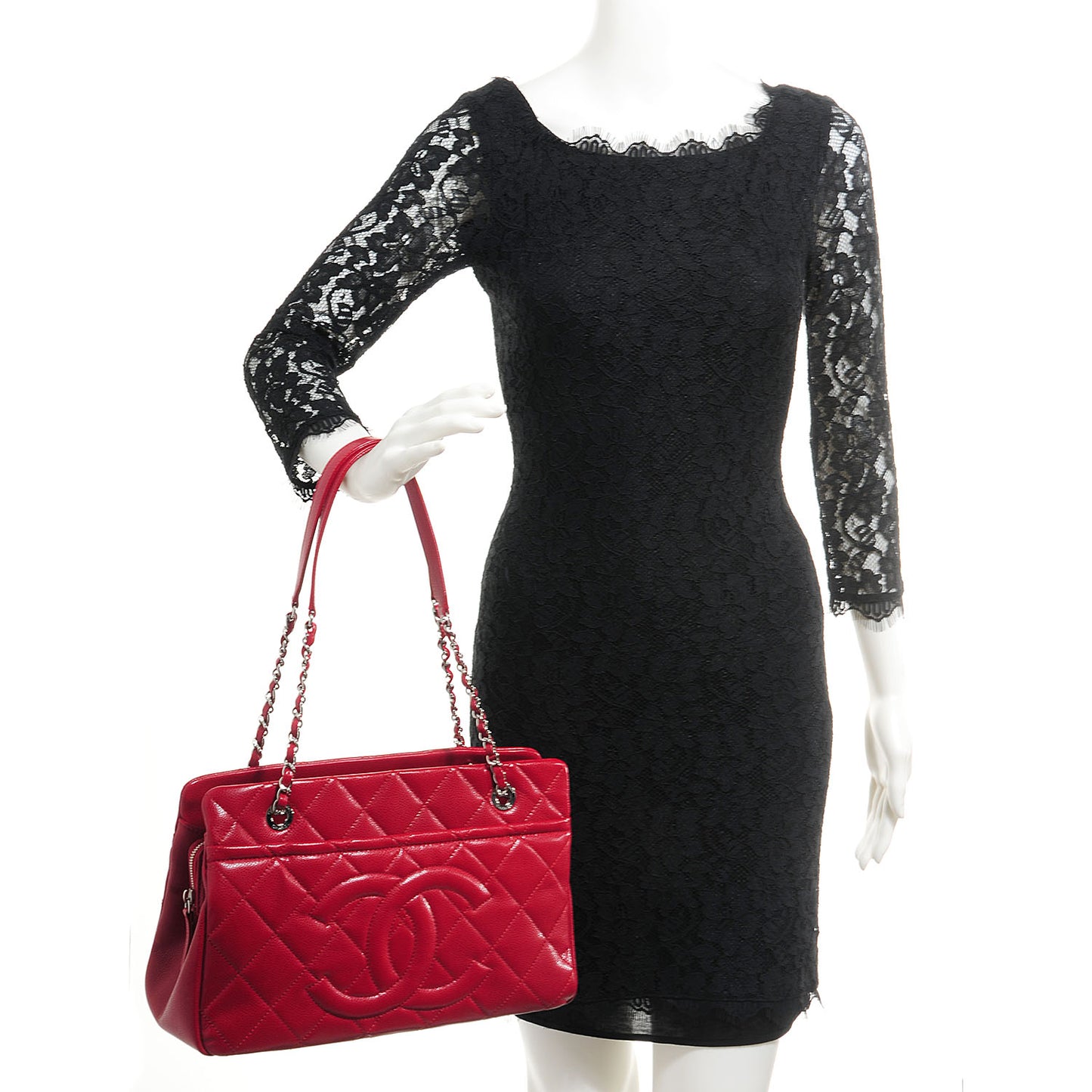 Caviar Timeless CC Shopping Tote Rouge