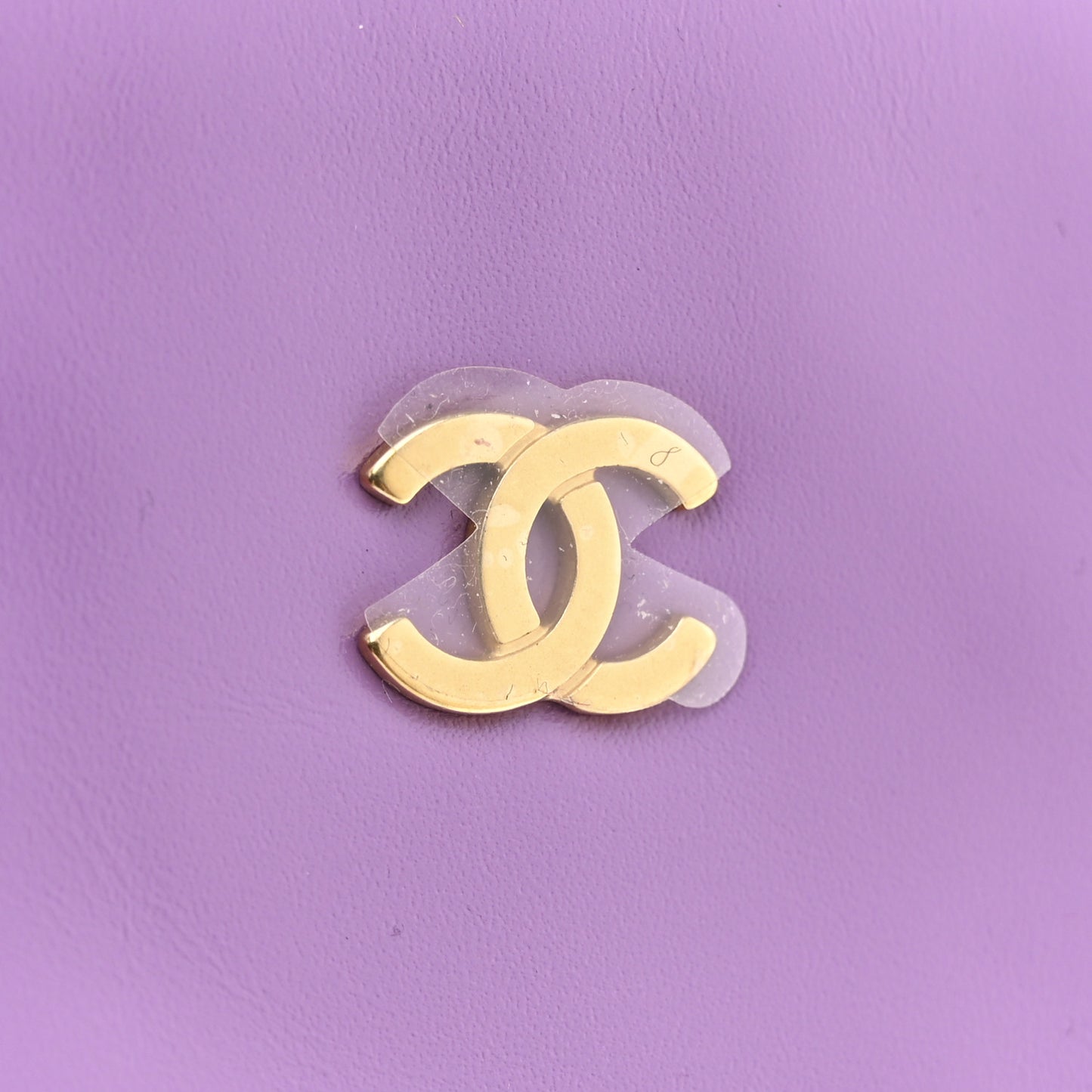 Shiny Calfskin Chanel 22 Removable Pouch Purple