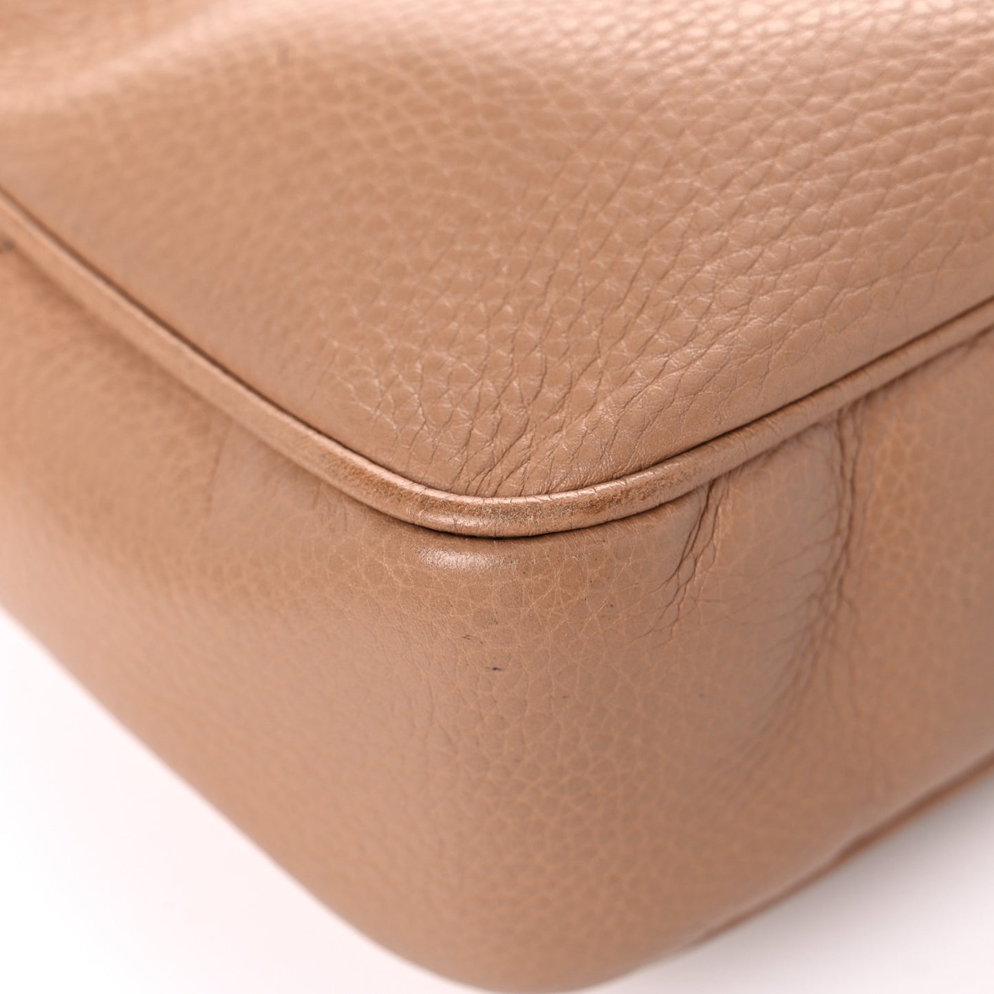 Pebbled Calfskin Small Soho Disco Bag Camelia