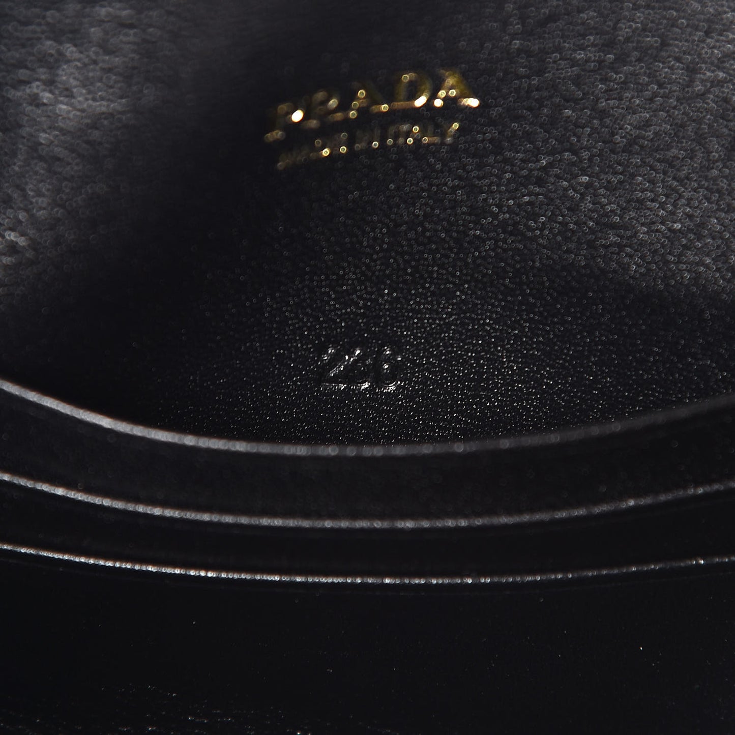Vitello Move Envelope Wallet Black