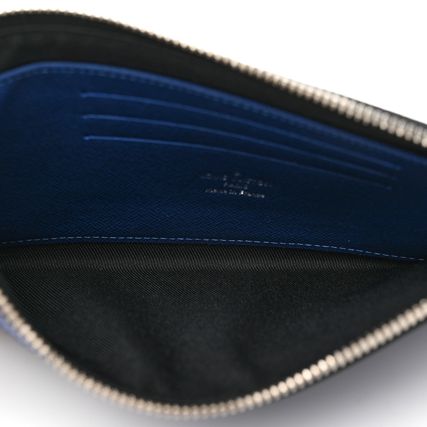 Louis Vuitton Taiga Monogram Pacific Discovery Pochette Cobalt 5 of 6