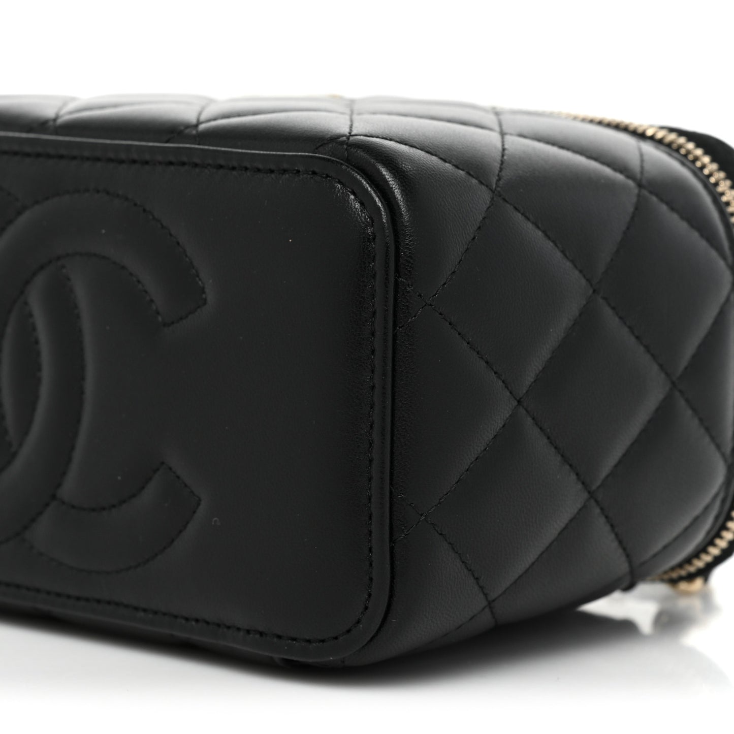 Lambskin Quilted Small Top Handle Vanity Case With Chain Black