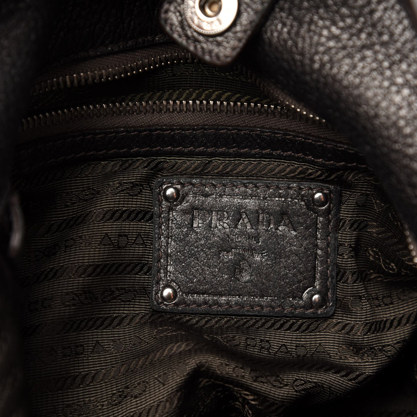 Metallic Vitello Daino Hobo Dark Grey