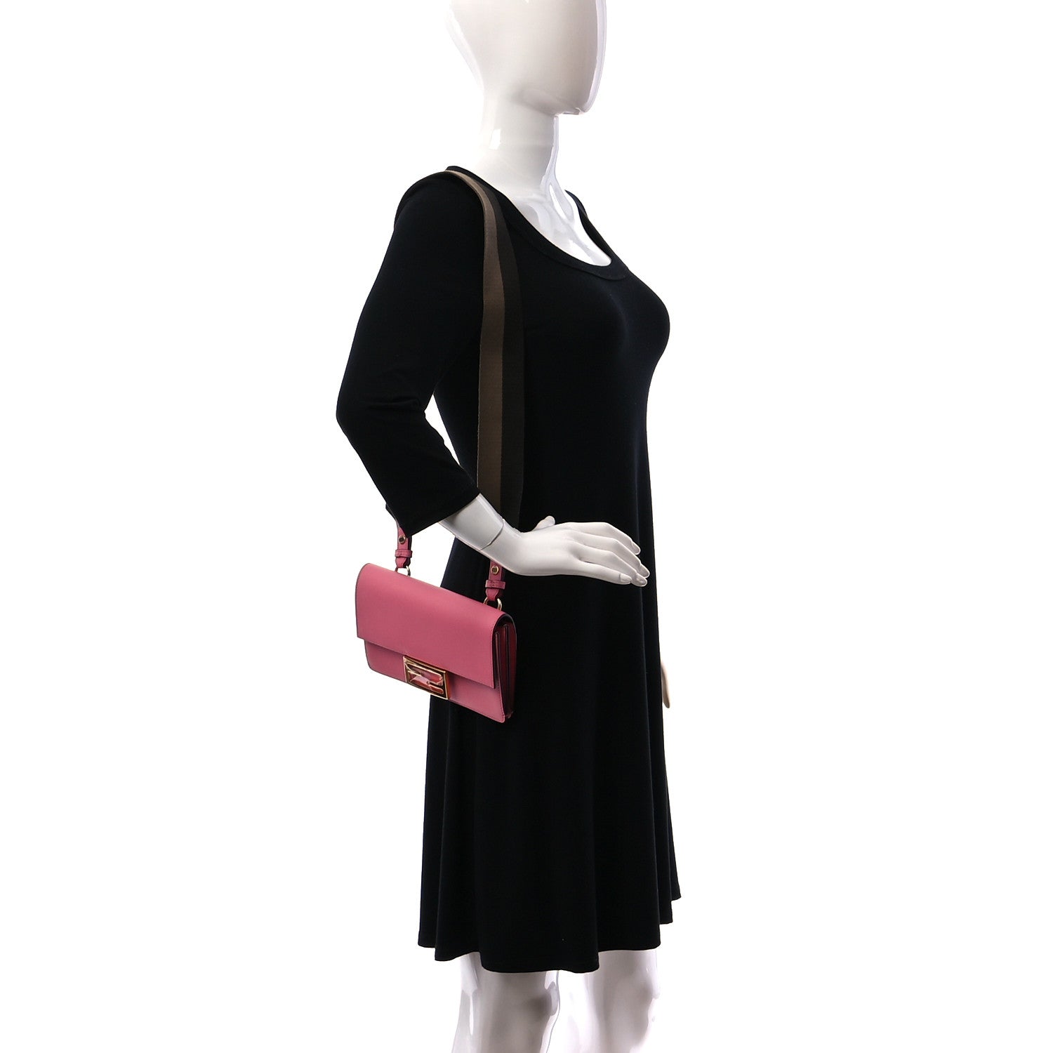 Fendi Vitello King Mini Flat Baguette Pink 2 of 11