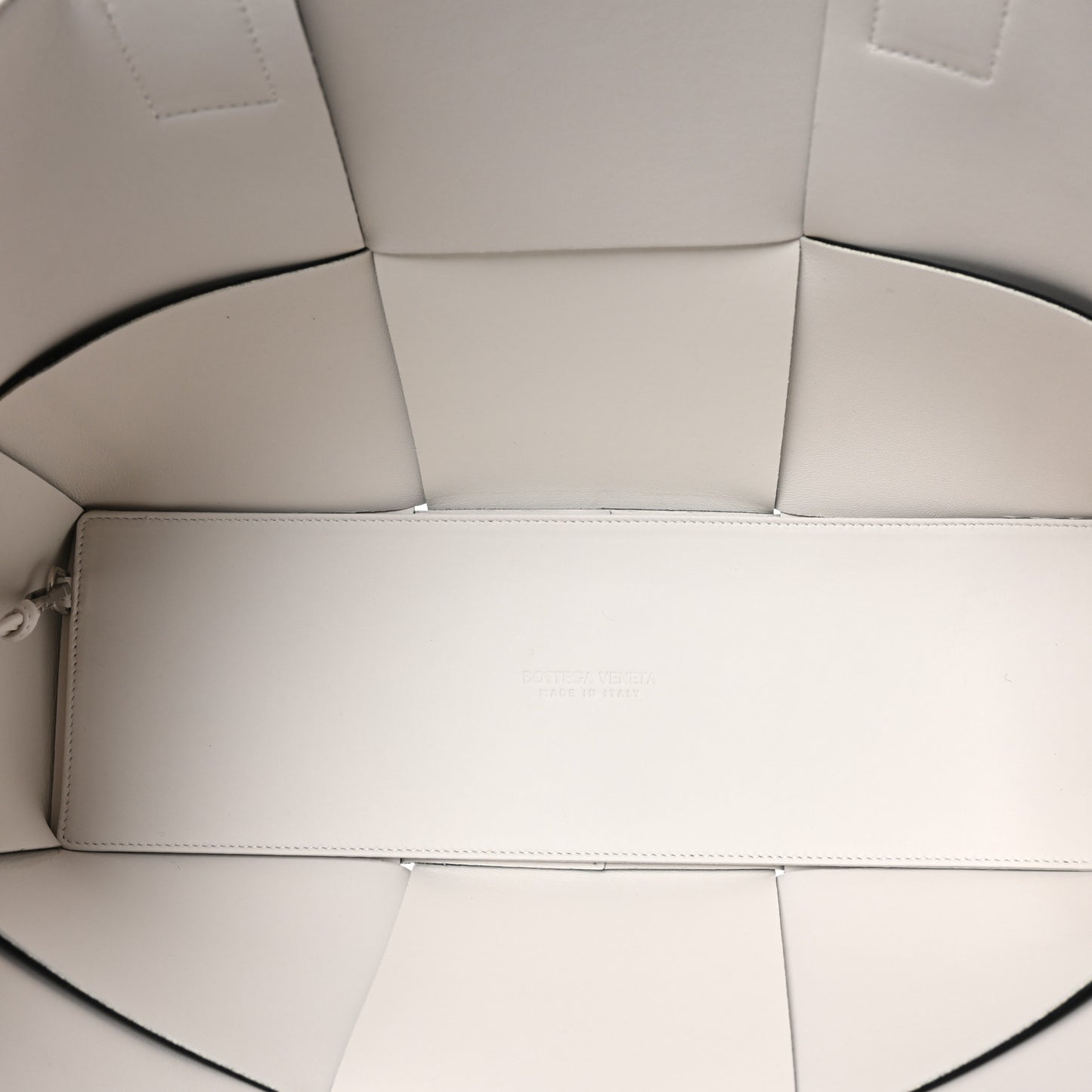 Nappa Maxi Intrecciato Medium Arco Tote Black White