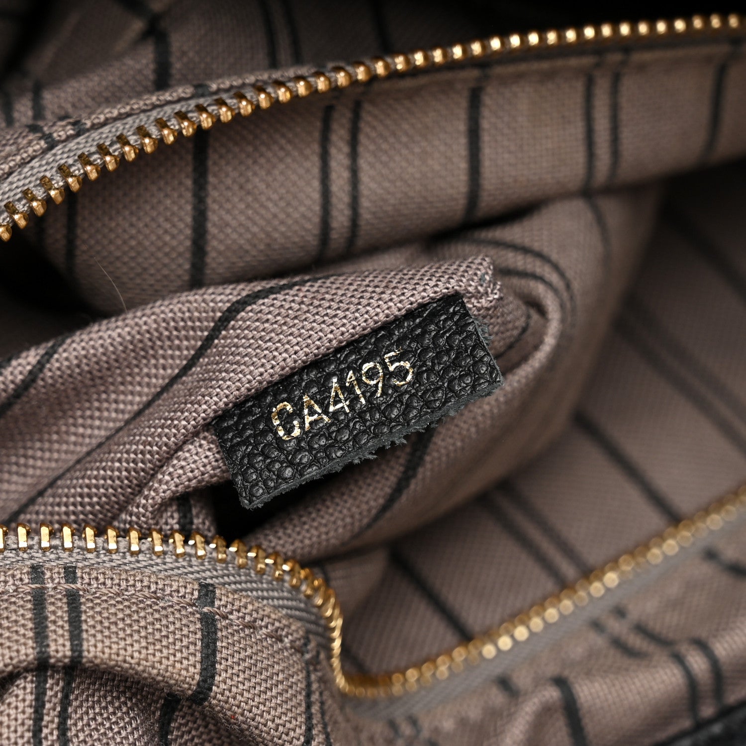 Louis Vuitton Empreinte Artsy MM Black 7 of 10
