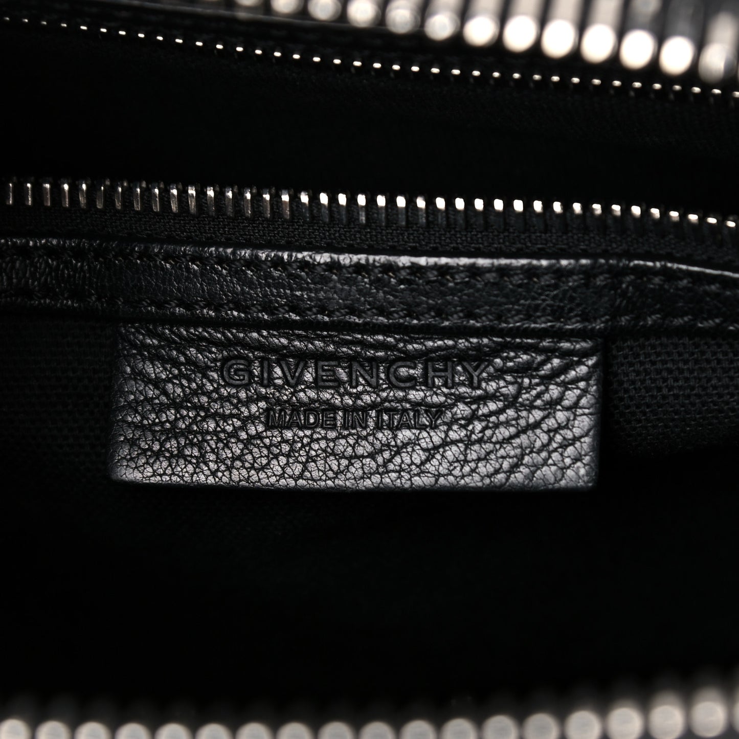 Sugar Goatskin Medium Antigona Black