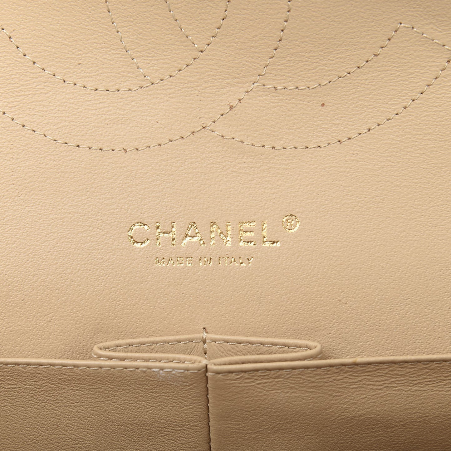 Caviar Quilted Jumbo Double Flap Beige Clair