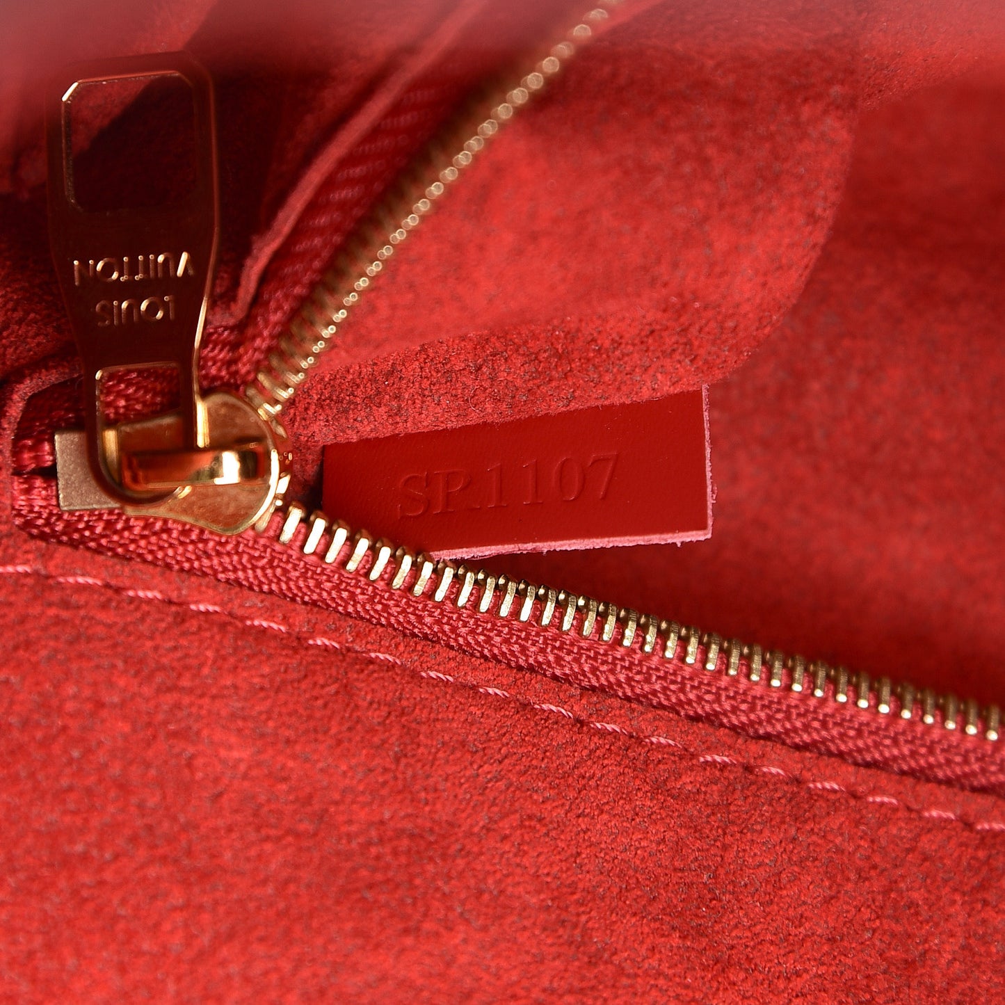 Damier Ebene Caissa Hobo Cherry