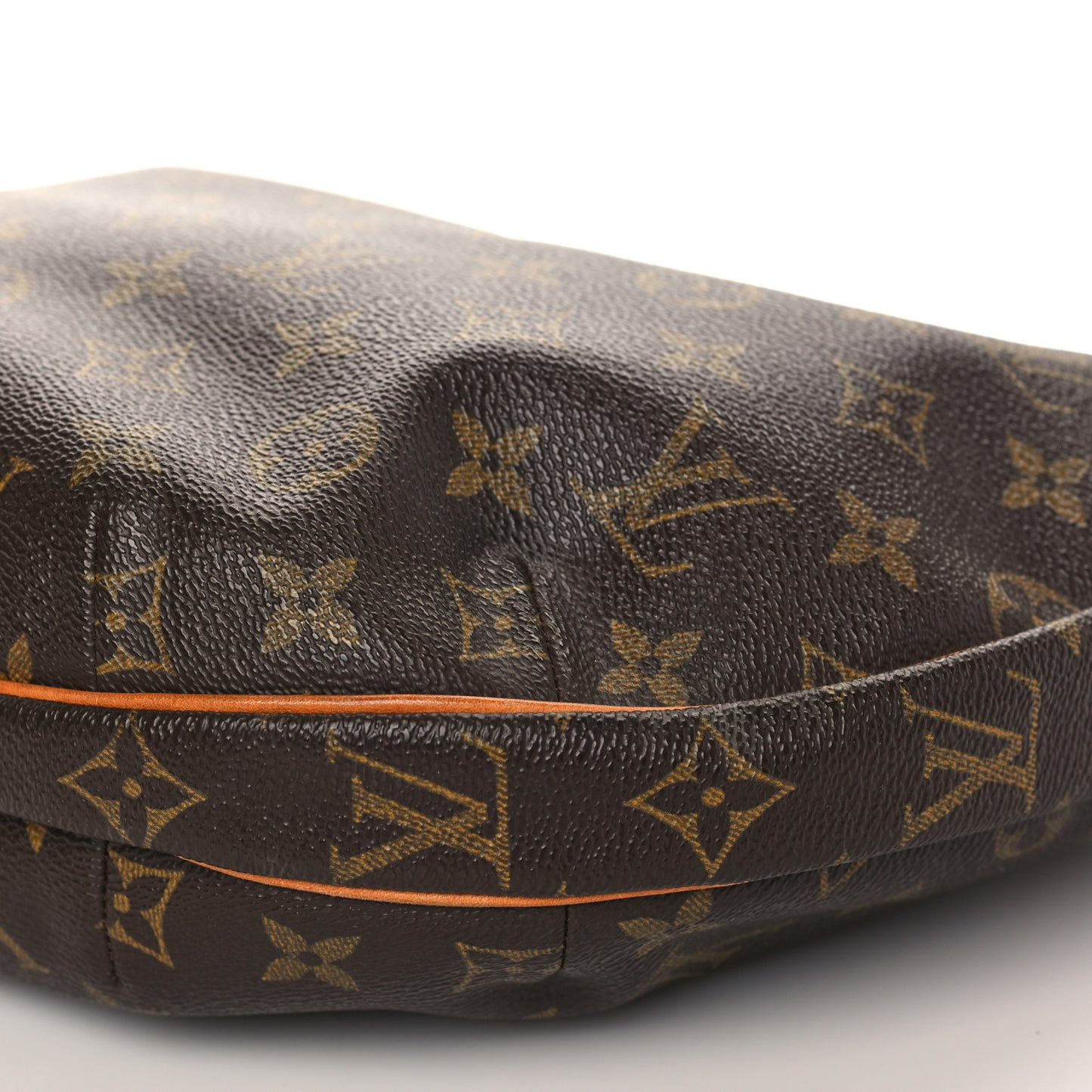 Monogram Croissant MM