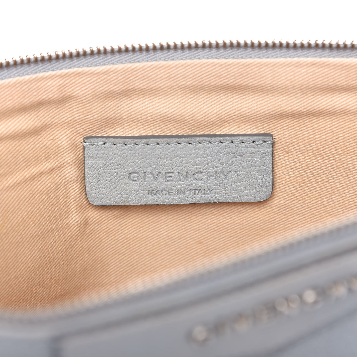 Sugar Goatskin Medium Antigona Pouch Pearl Grey