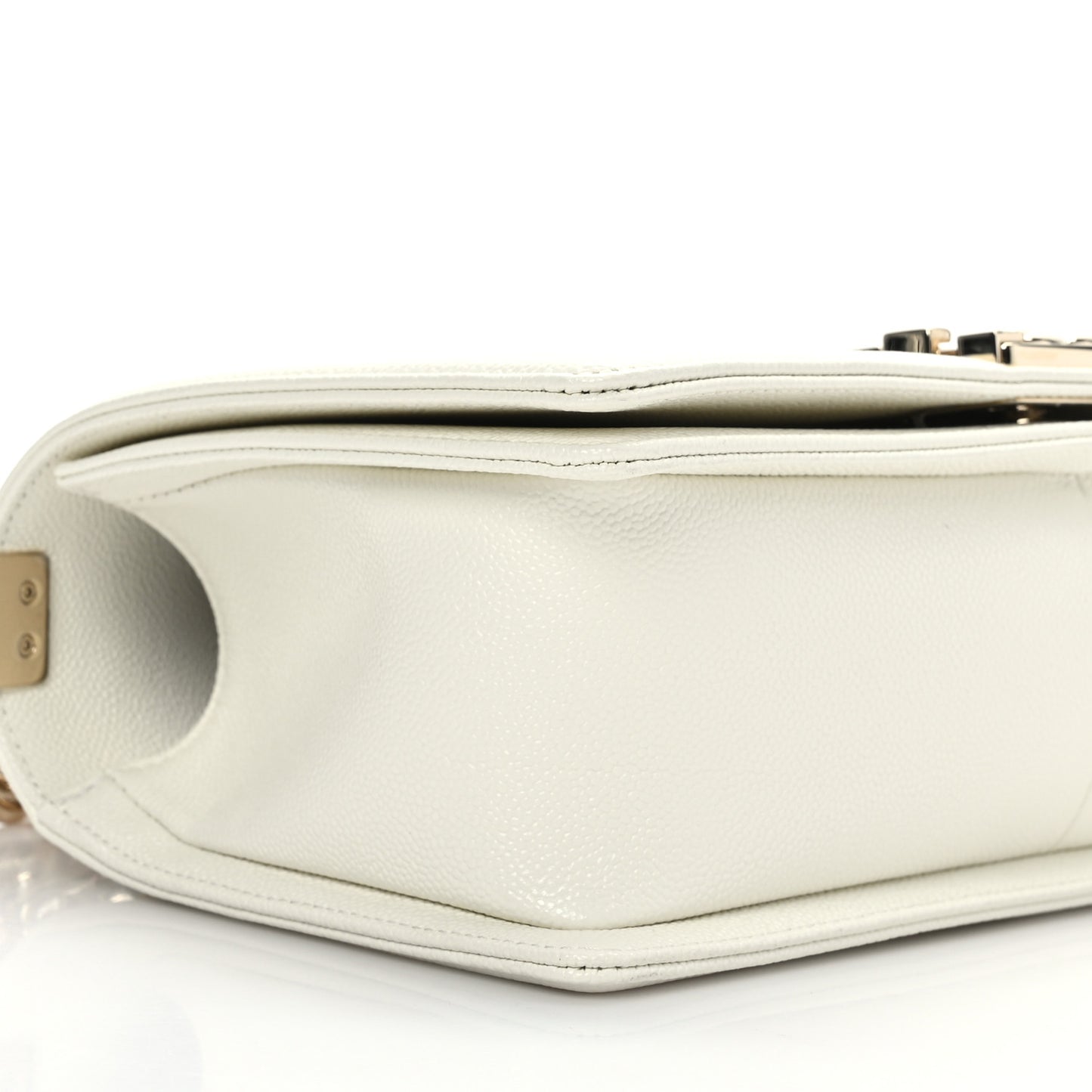 Caviar Quilted Medium Boy Flap White