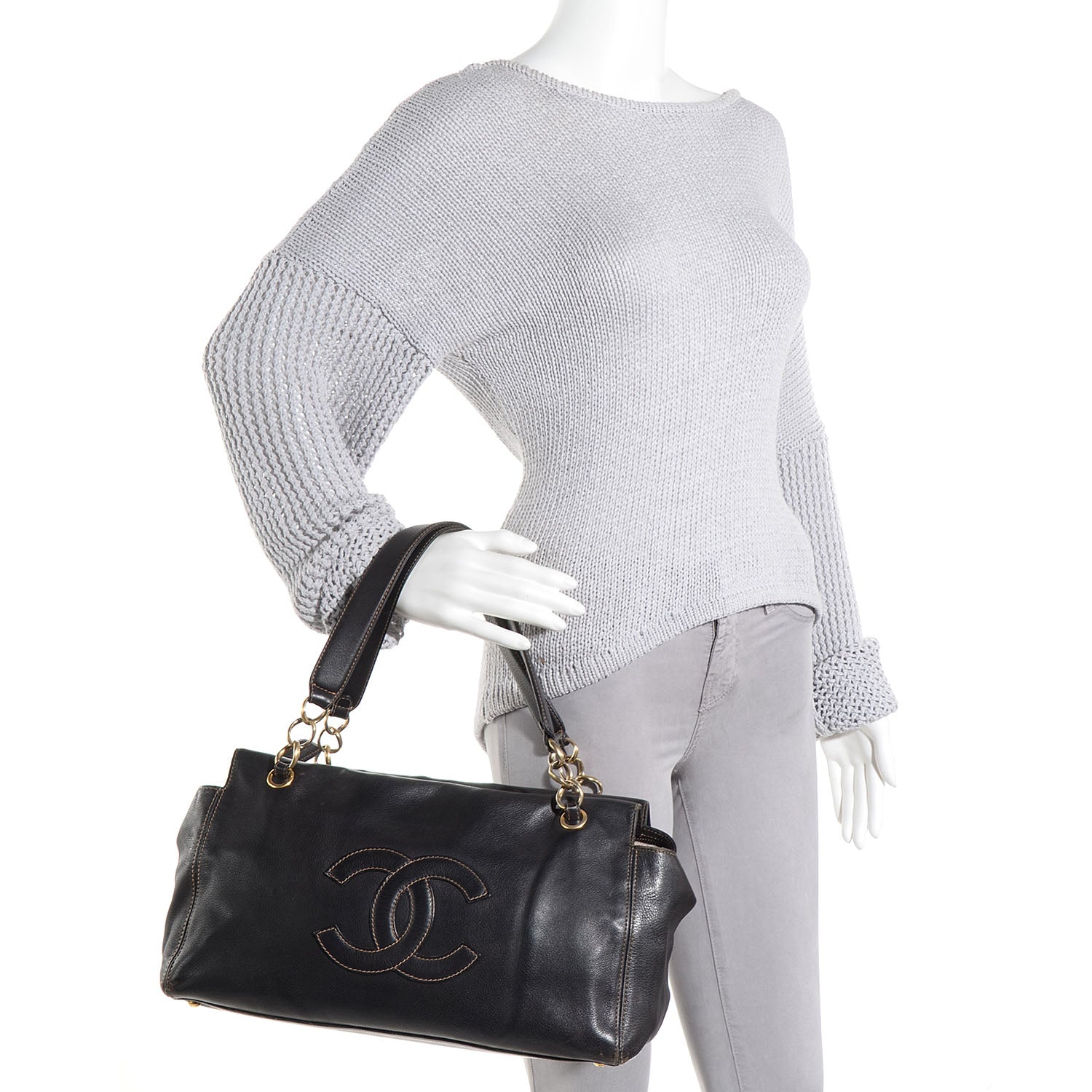 Chanel Leather CC Bag Black 2 of 16