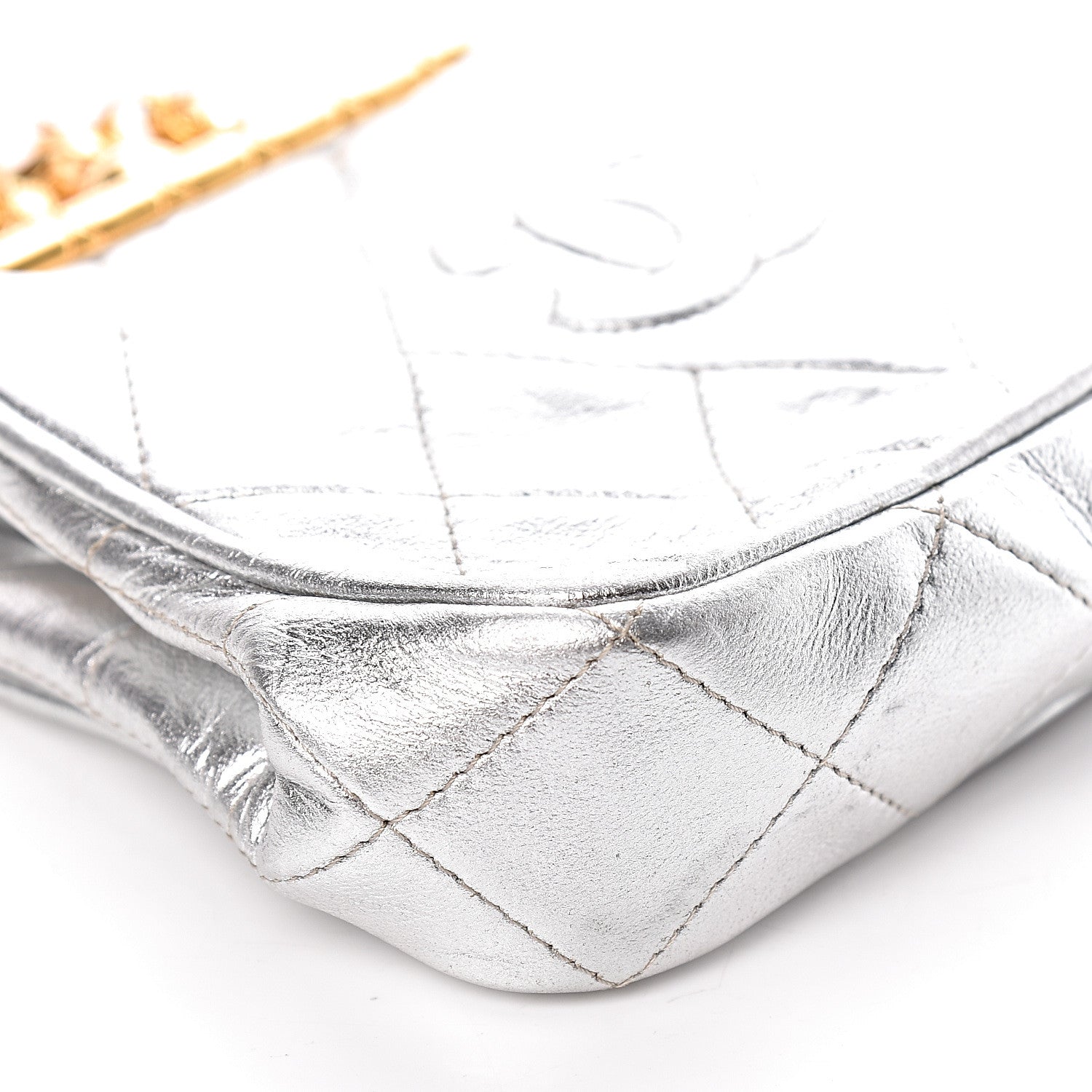 Chanel Metallic Lambskin Quilted CC Kiss Lock Evening Clutch Silver 10 of 11