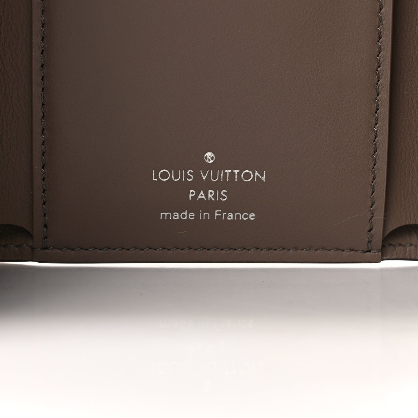 Taurillon Capucines Compact Wallet Magnolia